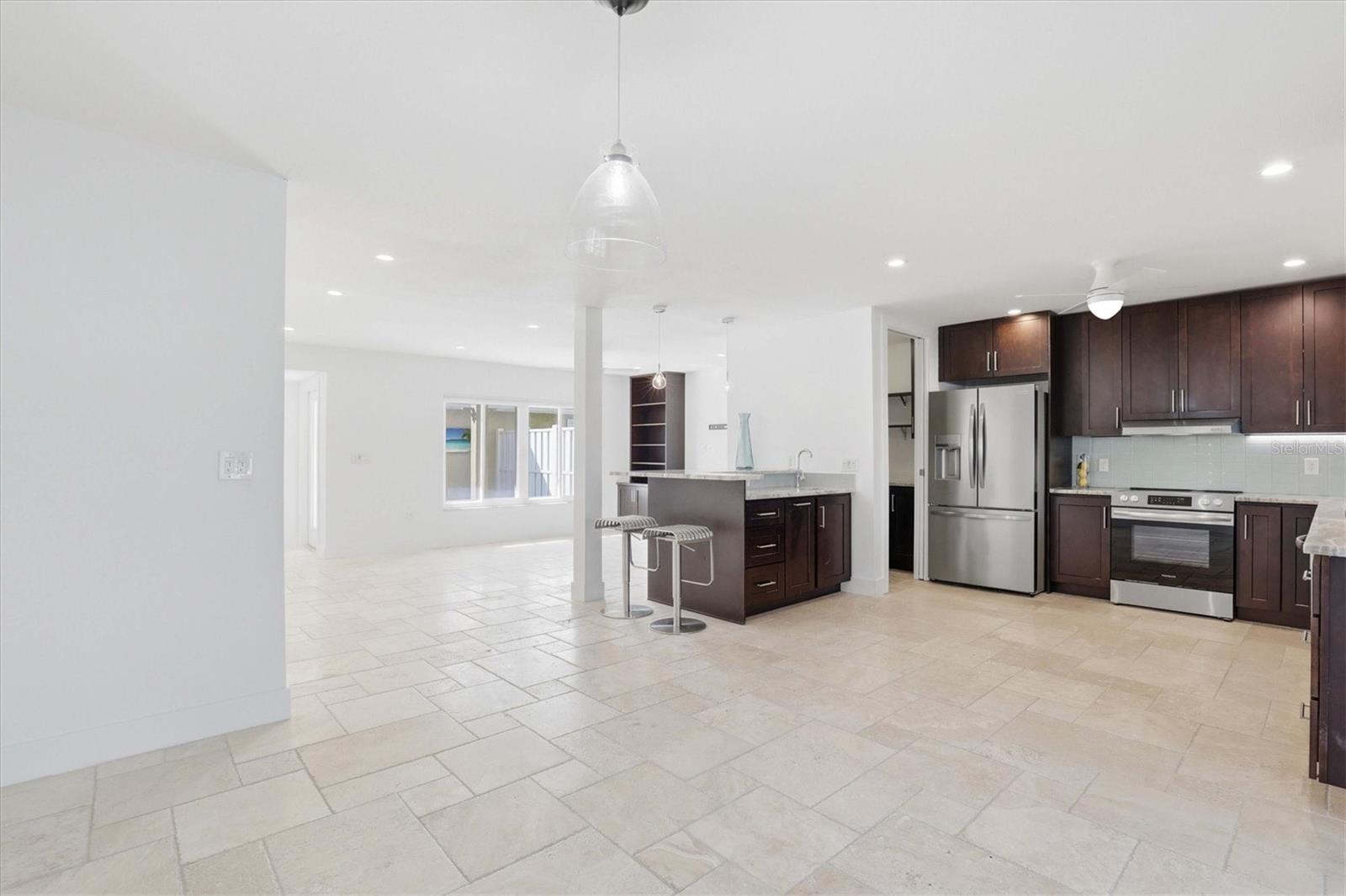 Image 28 of 83 For 6537 Cape Hatteras Way Ne 4