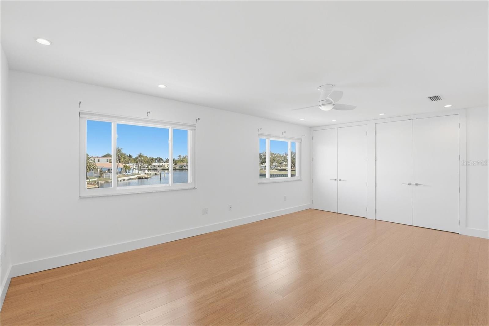 Image 35 of 83 For 6537 Cape Hatteras Way Ne 4