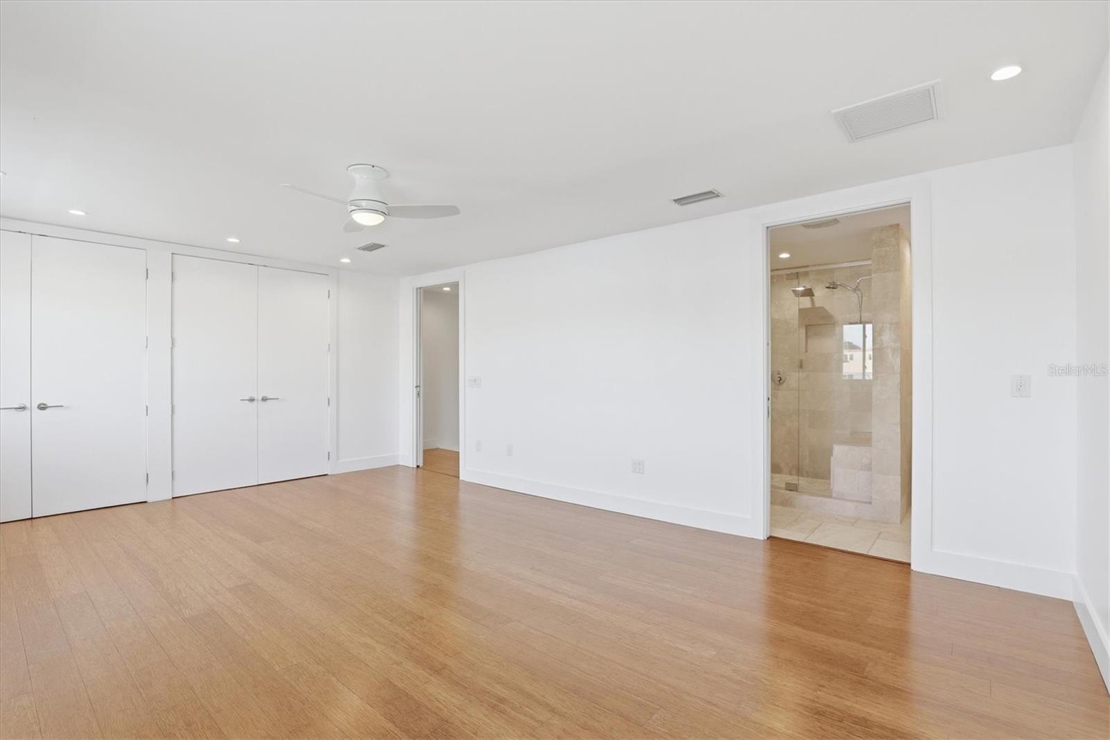 Image 36 of 83 For 6537 Cape Hatteras Way Ne 4