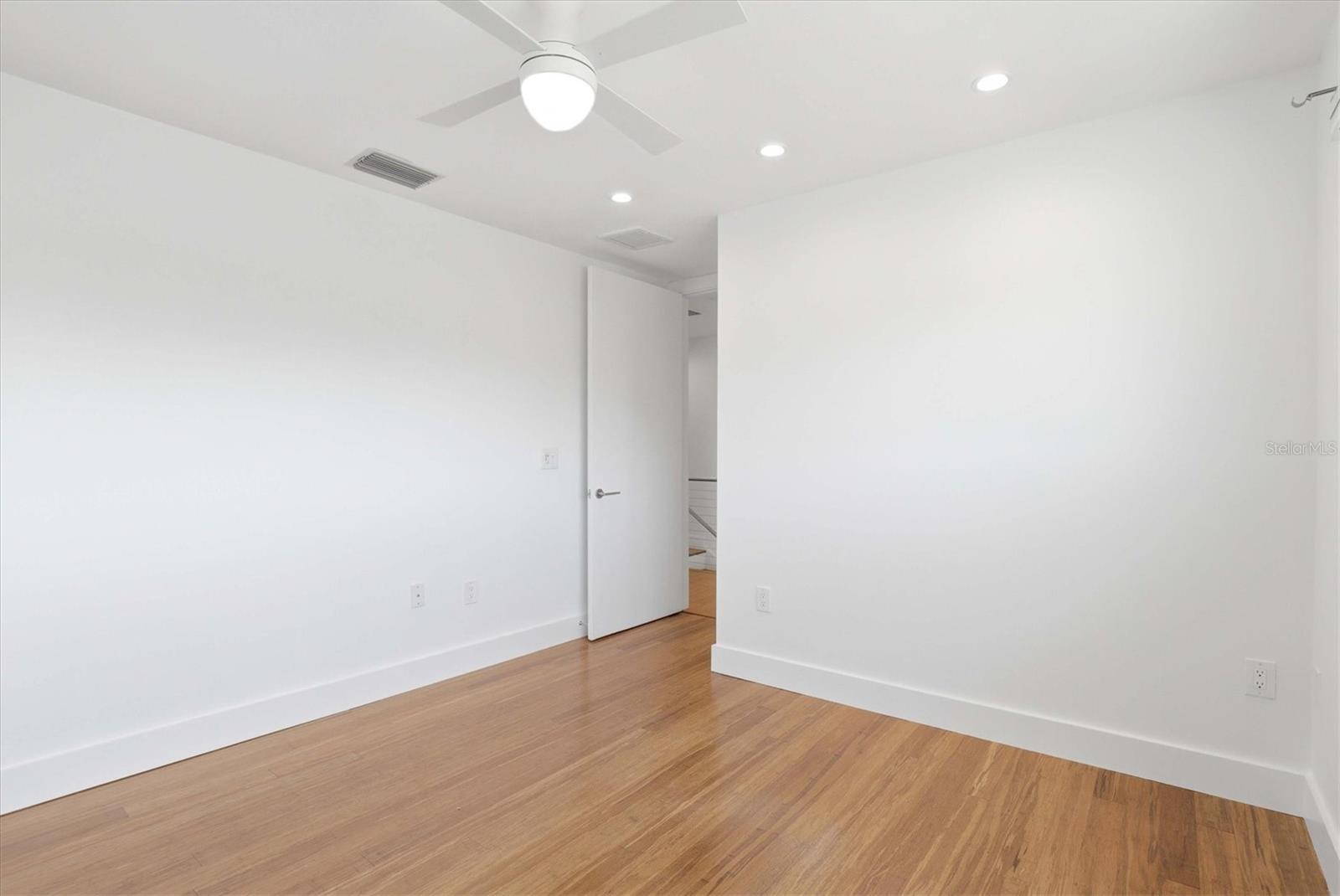 Image 41 of 83 For 6537 Cape Hatteras Way Ne 4