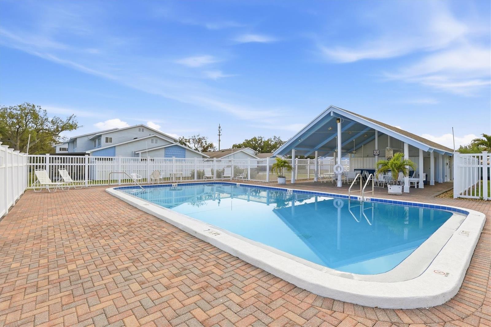 Image 60 of 83 For 6537 Cape Hatteras Way Ne 4