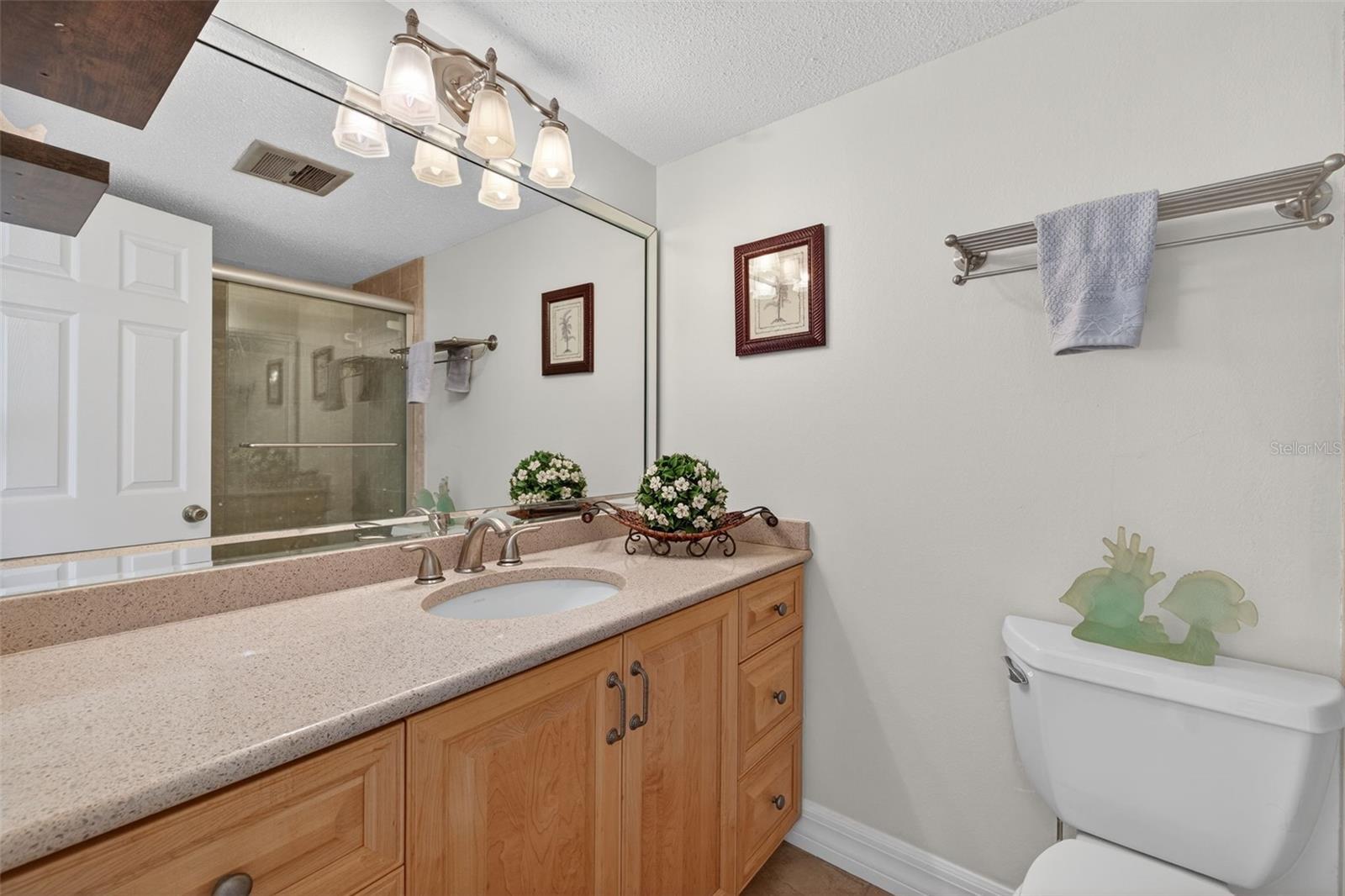 Image 26 of 49 For 865 Gulfview Boulevard 207