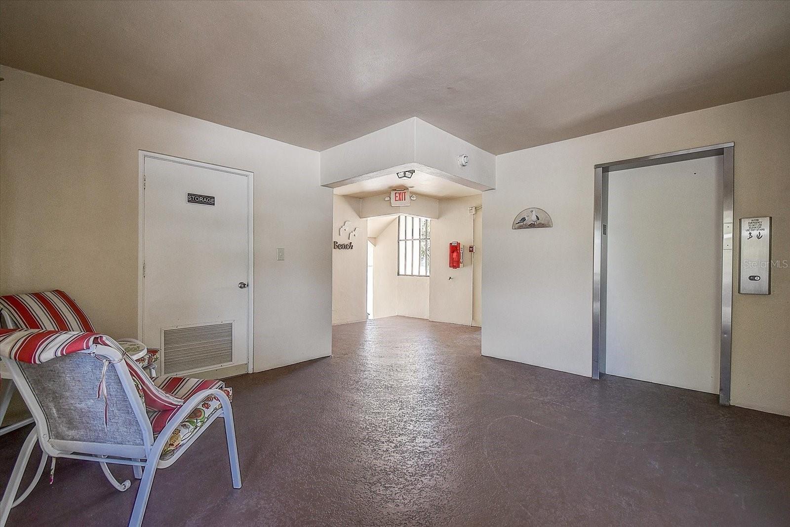 Image 43 of 49 For 865 Gulfview Boulevard 207