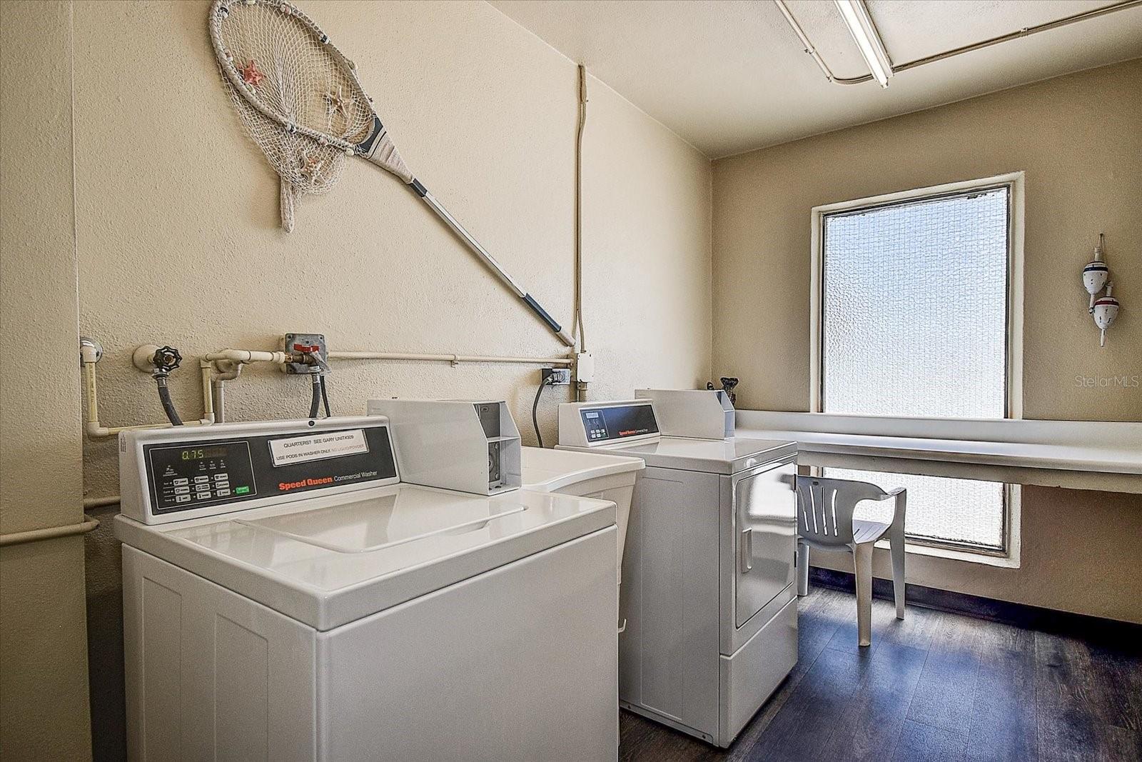 Image 44 of 49 For 865 Gulfview Boulevard 207