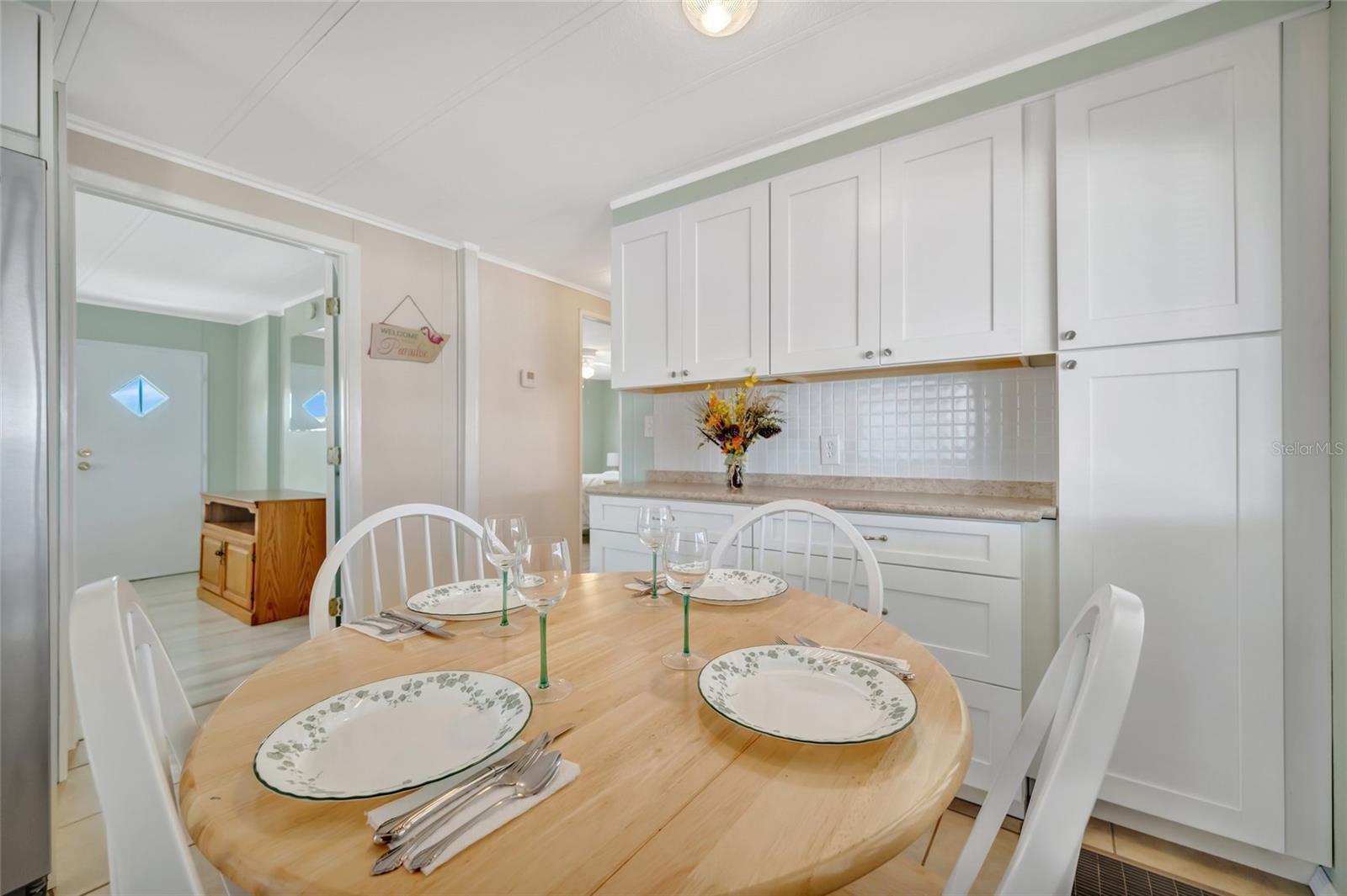 Image 11 of 39 For 110 Saint Lucia Loop