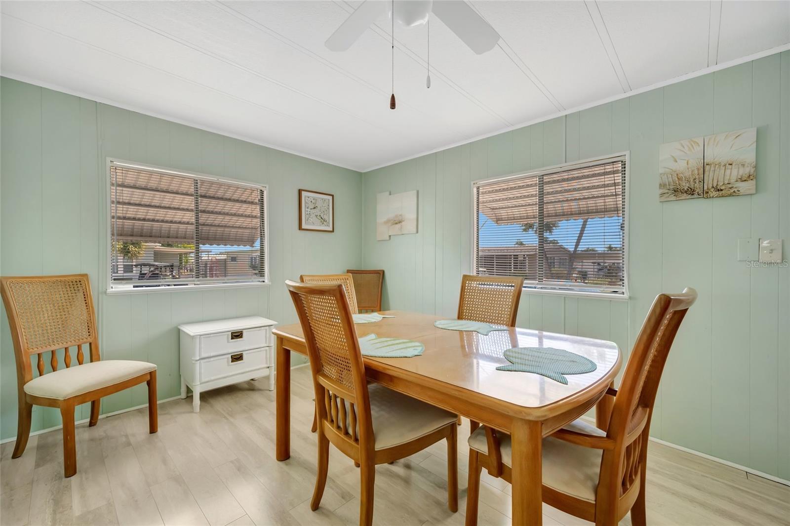 Image 14 of 39 For 110 Saint Lucia Loop