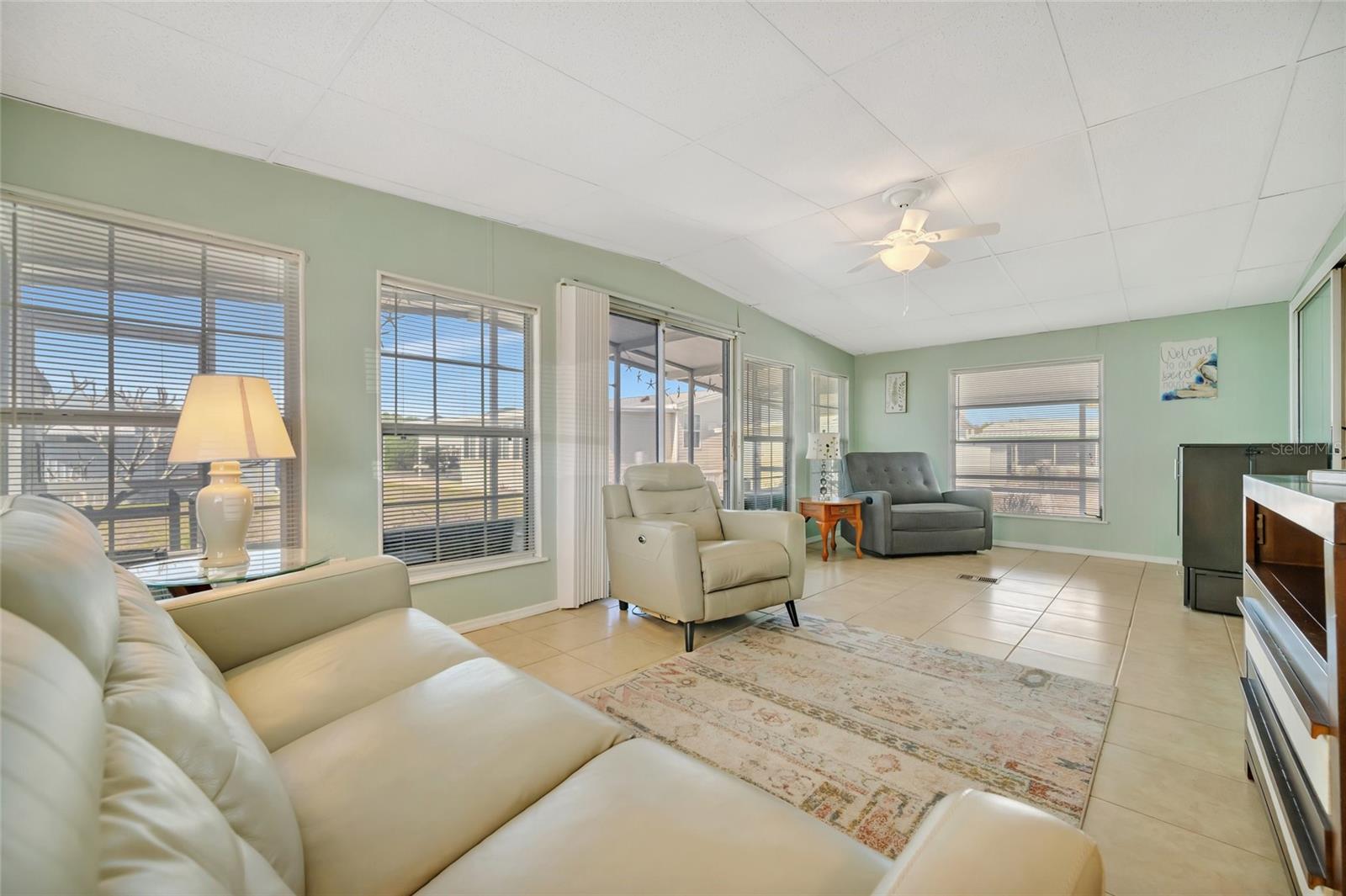 Image 24 of 39 For 110 Saint Lucia Loop