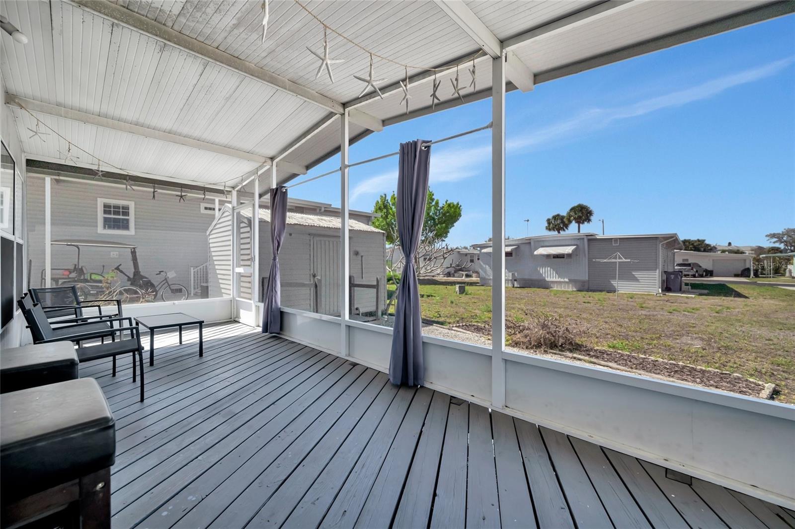 Image 26 of 39 For 110 Saint Lucia Loop