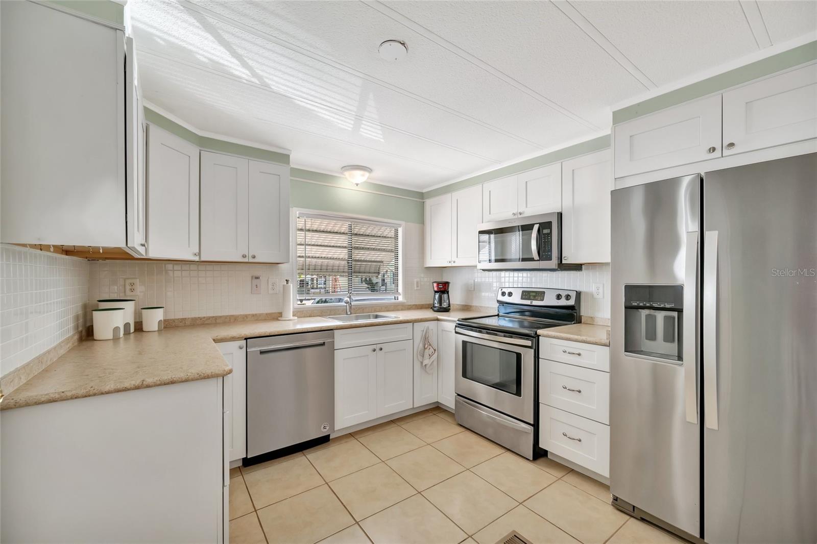 Image 6 of 39 For 110 Saint Lucia Loop