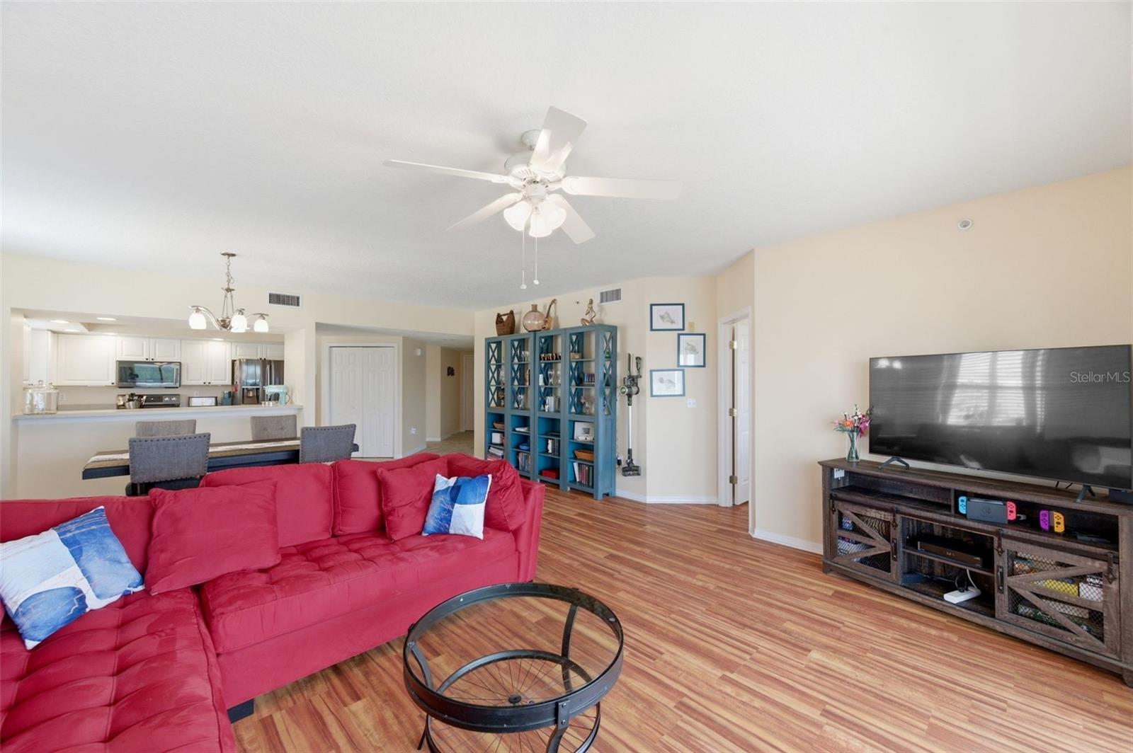 Image 16 of 47 For 1200 Country Club Drive 1206