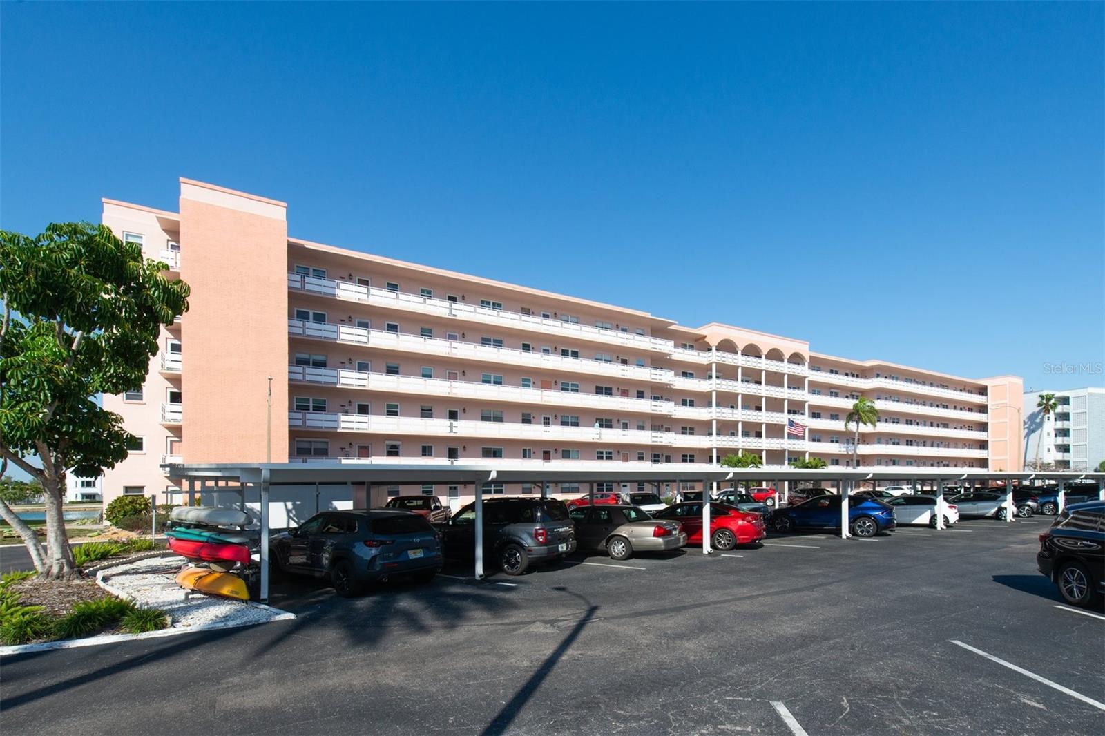 Image 2 of 36 For 6025 Shore Boulevard S 405