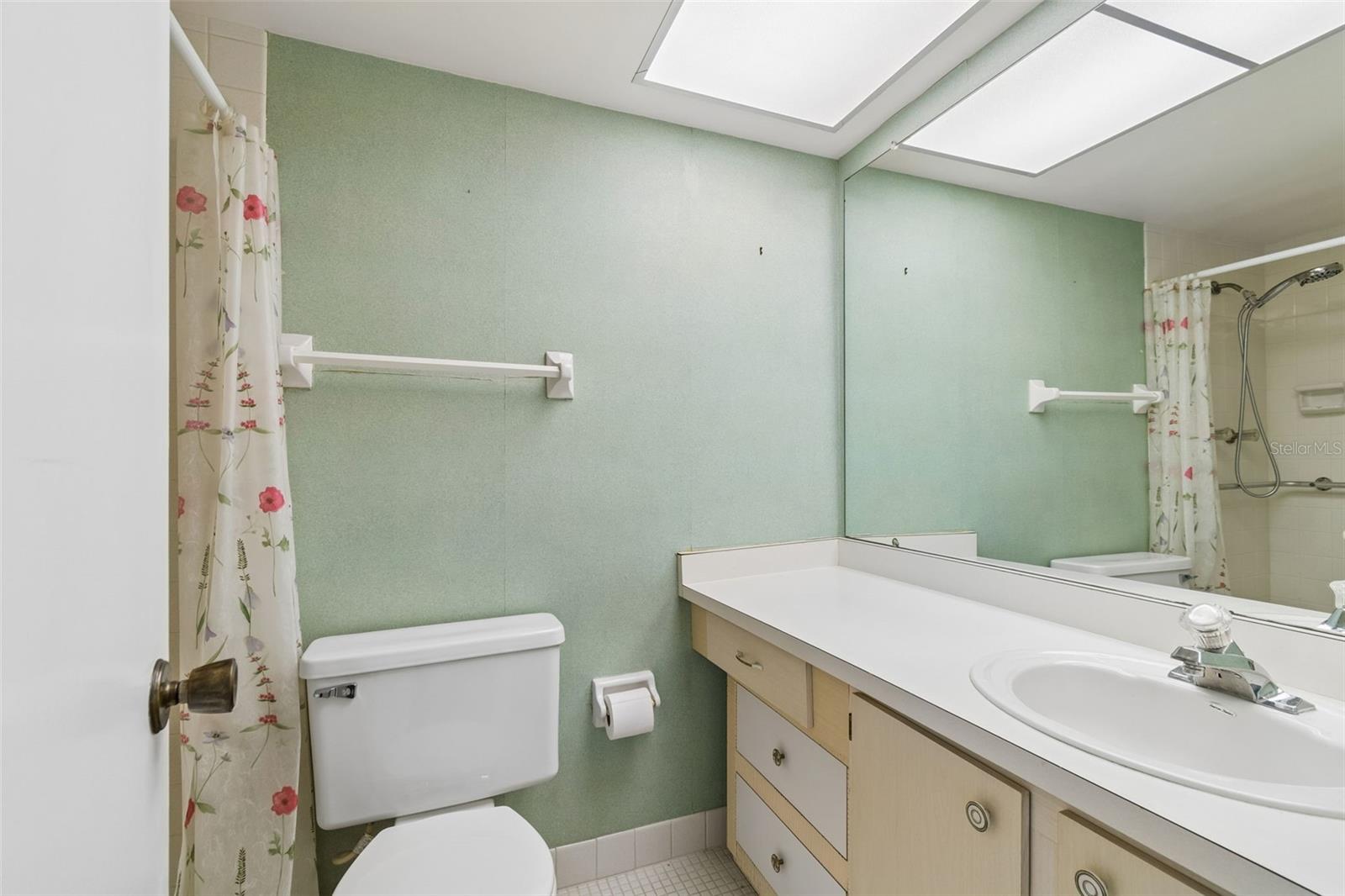 Image 14 of 34 For 5095 Bay Street Ne 110