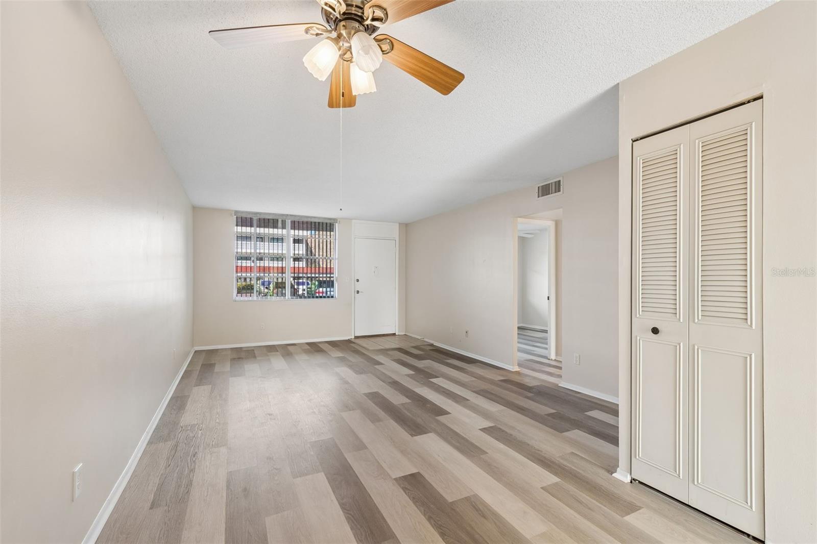 Image 18 of 34 For 5095 Bay Street Ne 110