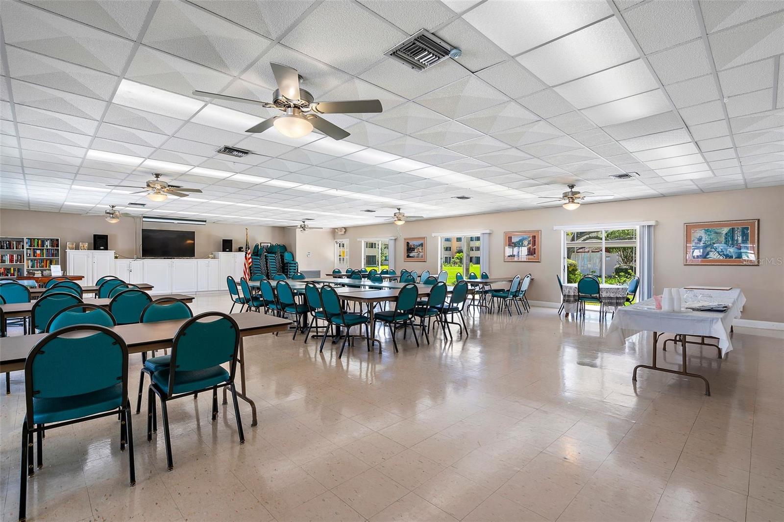 Image 31 of 34 For 5095 Bay Street Ne 110