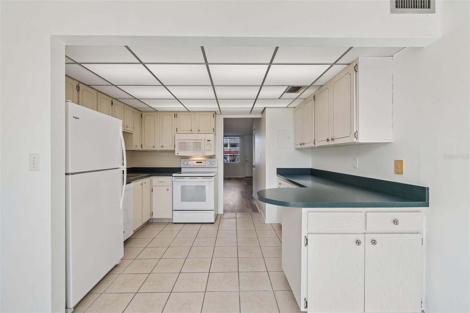 Image 6 of 34 For 5095 Bay Street Ne 110