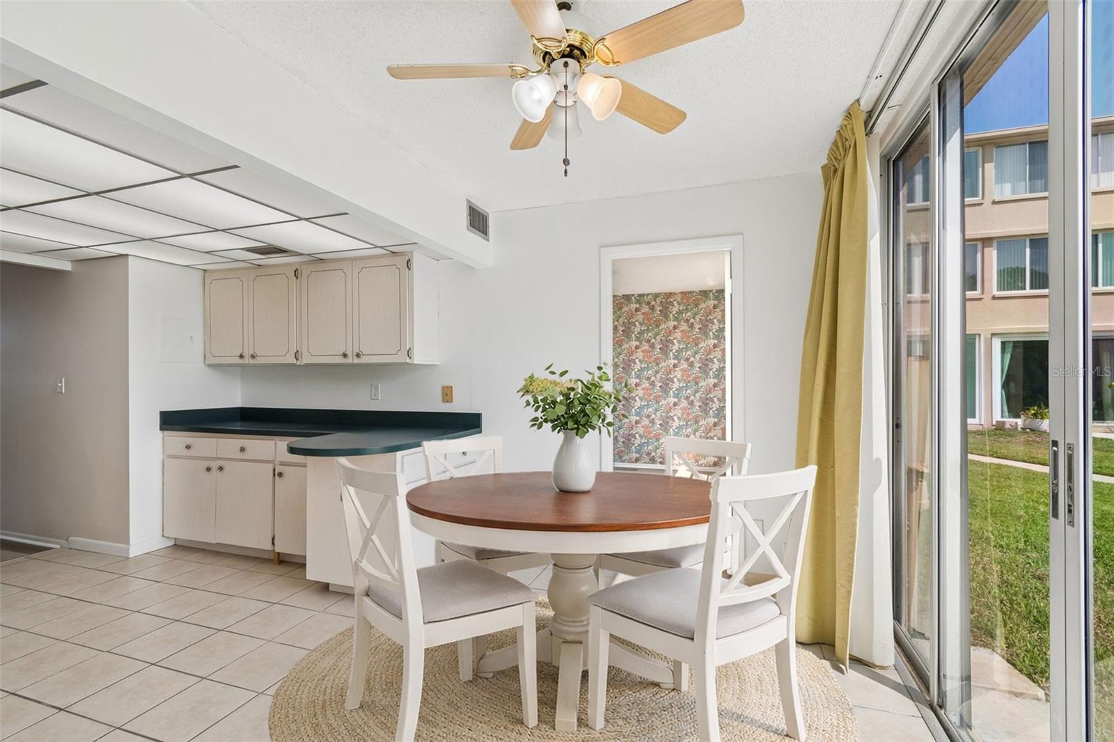 Image 8 of 34 For 5095 Bay Street Ne 110