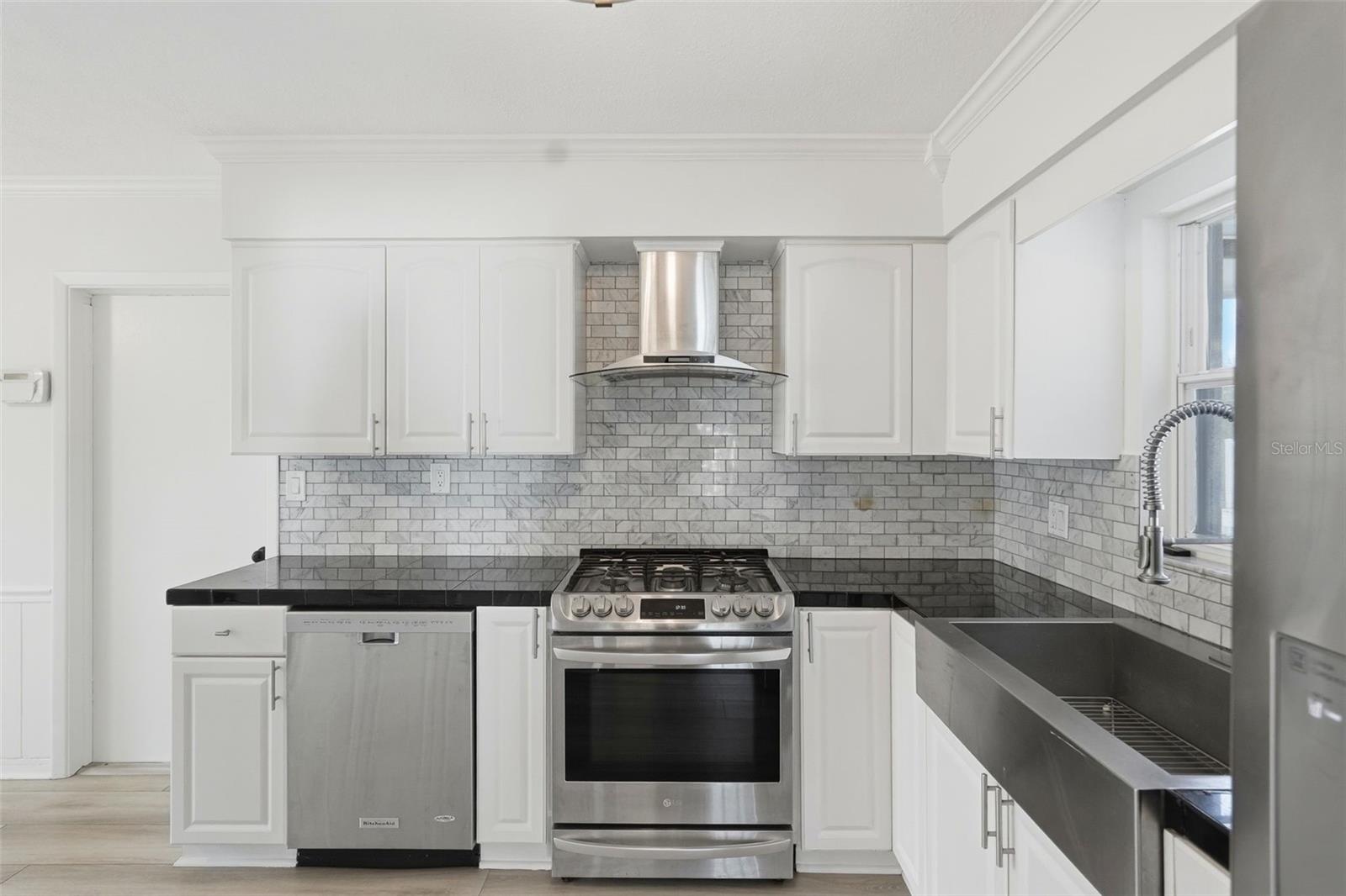 Image 4 of 38 For 2483 66th Terrace S