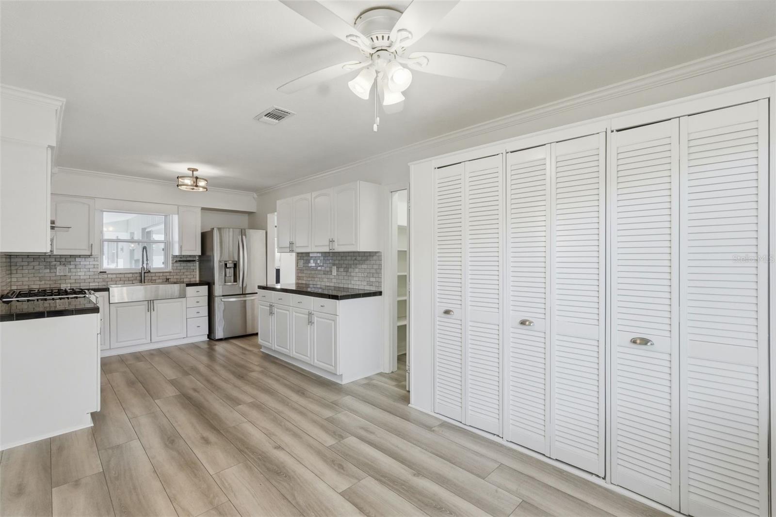 Image 6 of 38 For 2483 66th Terrace S