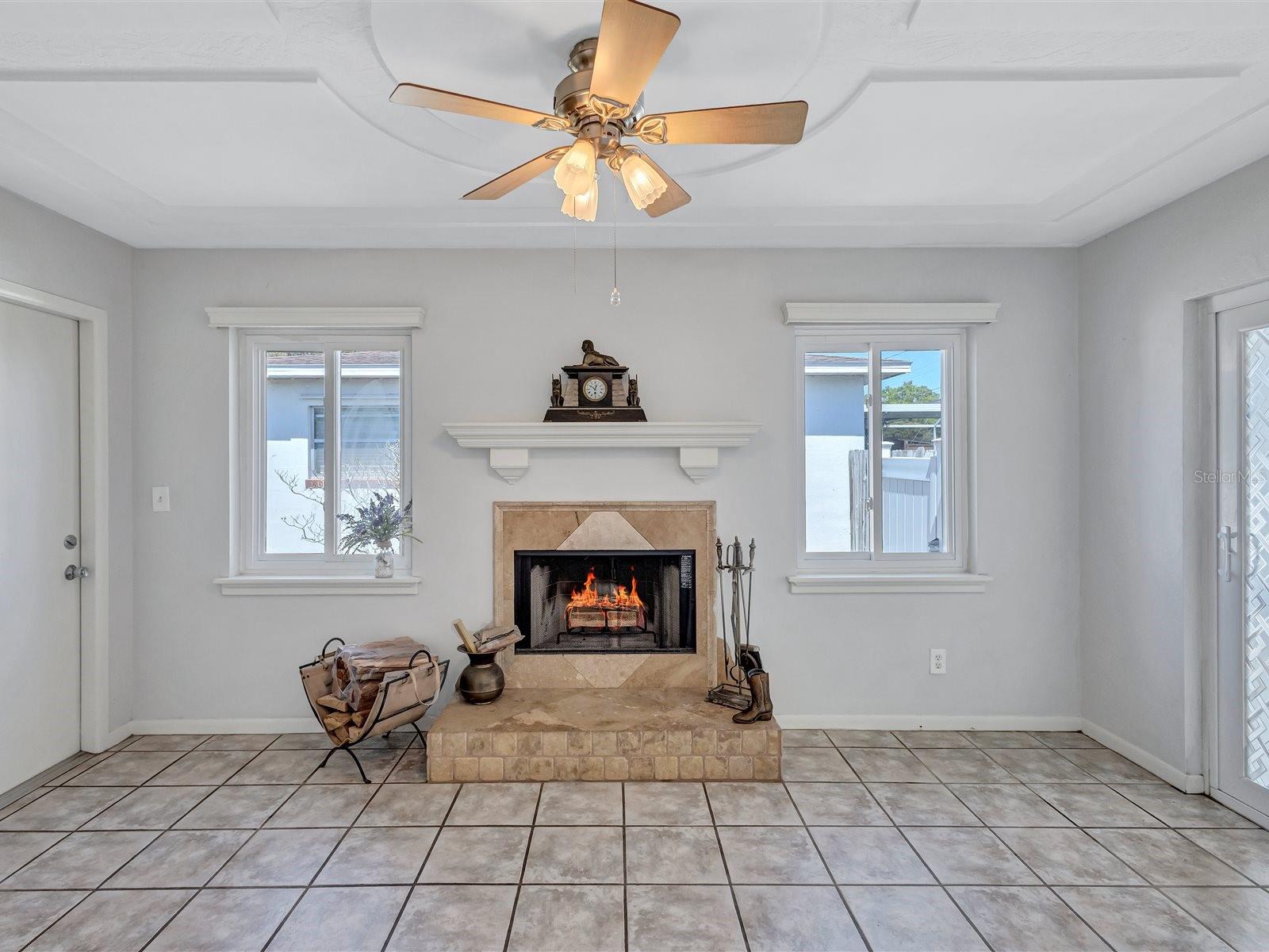 Image 11 of 59 For 4451 14th Avenue N