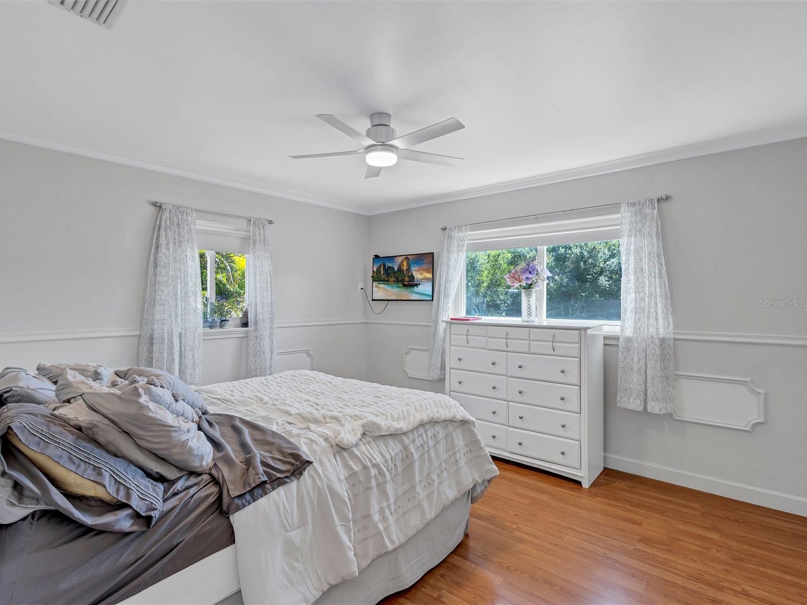 Image 15 of 59 For 4451 14th Avenue N