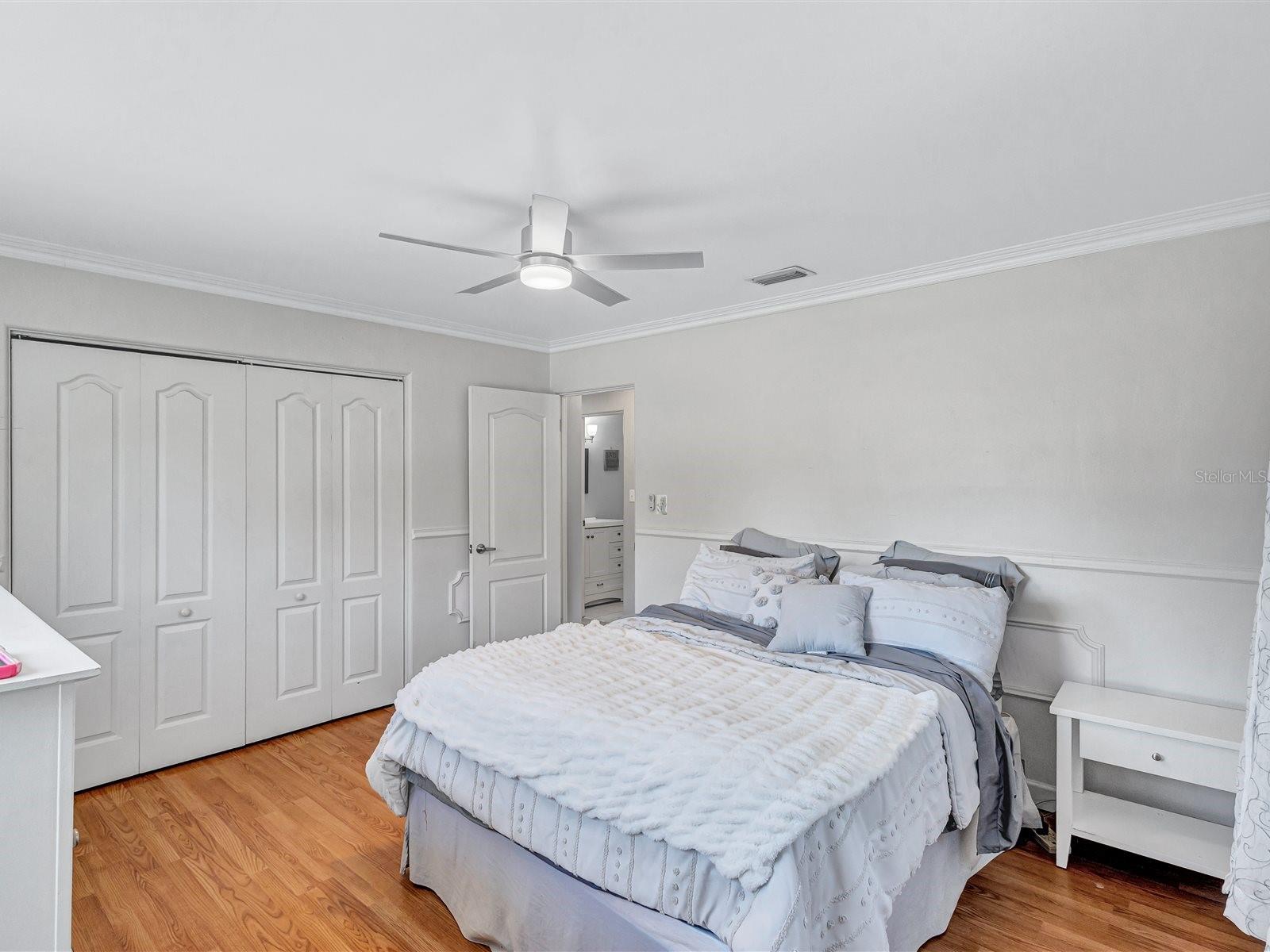 Image 17 of 59 For 4451 14th Avenue N