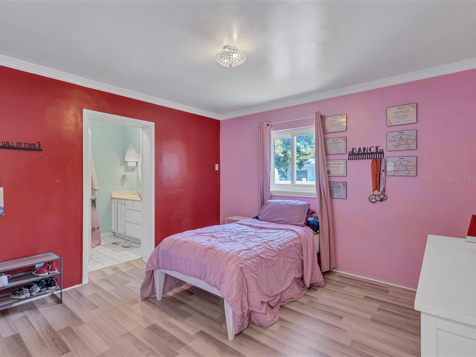 Image 18 of 59 For 4451 14th Avenue N