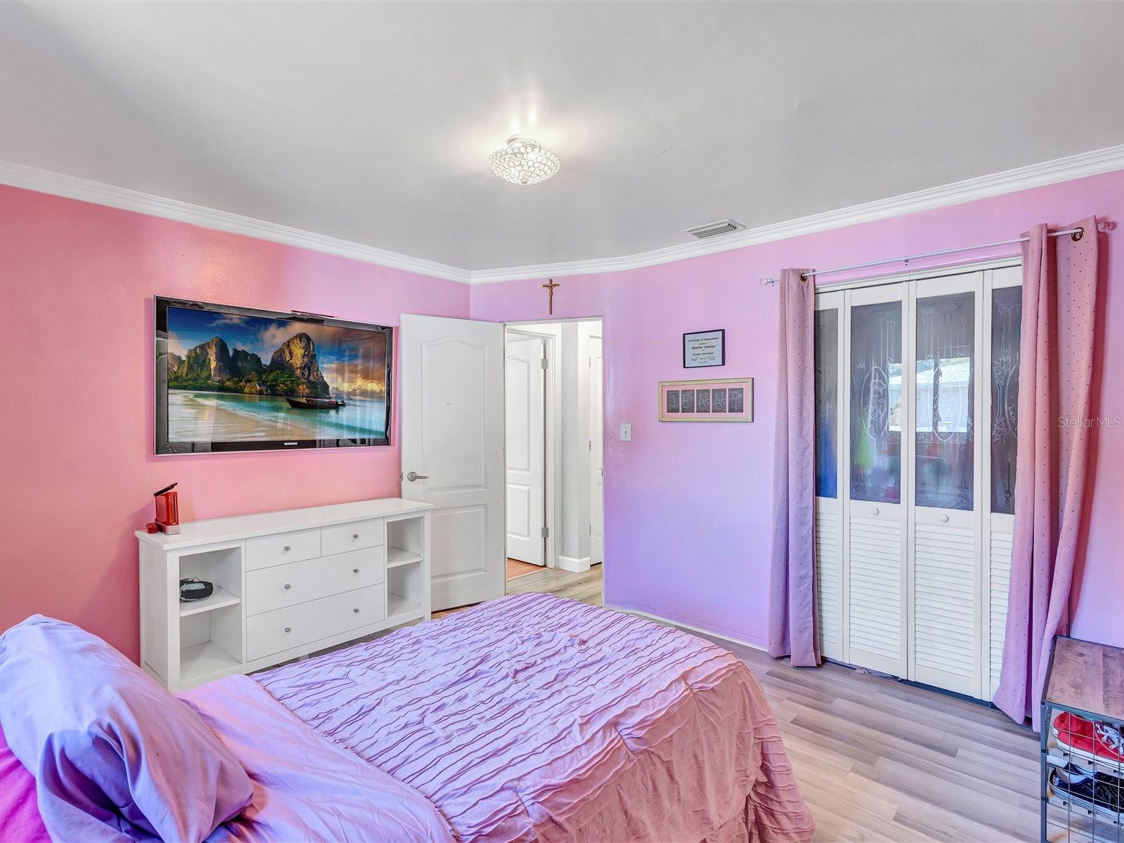 Image 19 of 59 For 4451 14th Avenue N