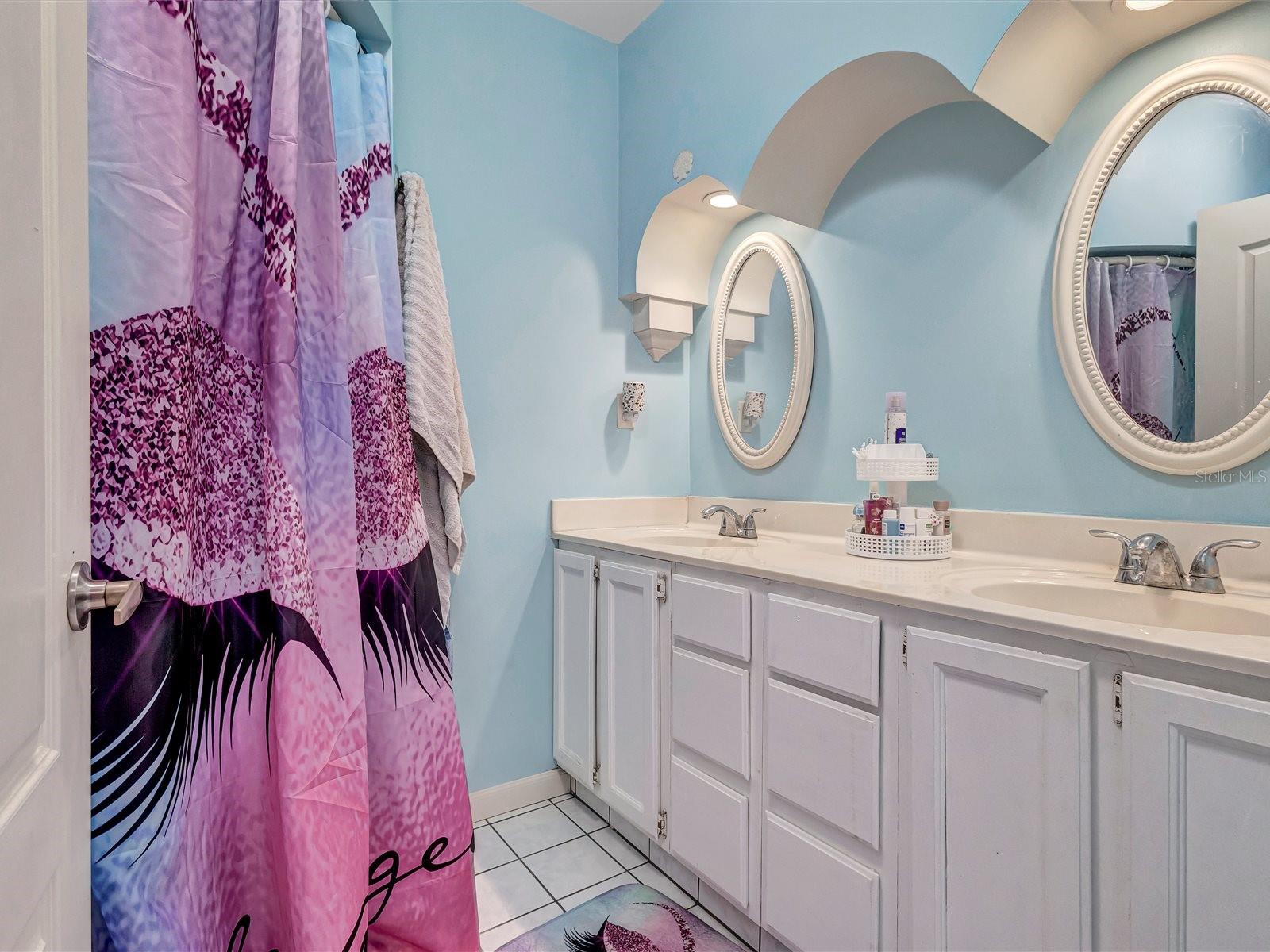 Image 21 of 59 For 4451 14th Avenue N