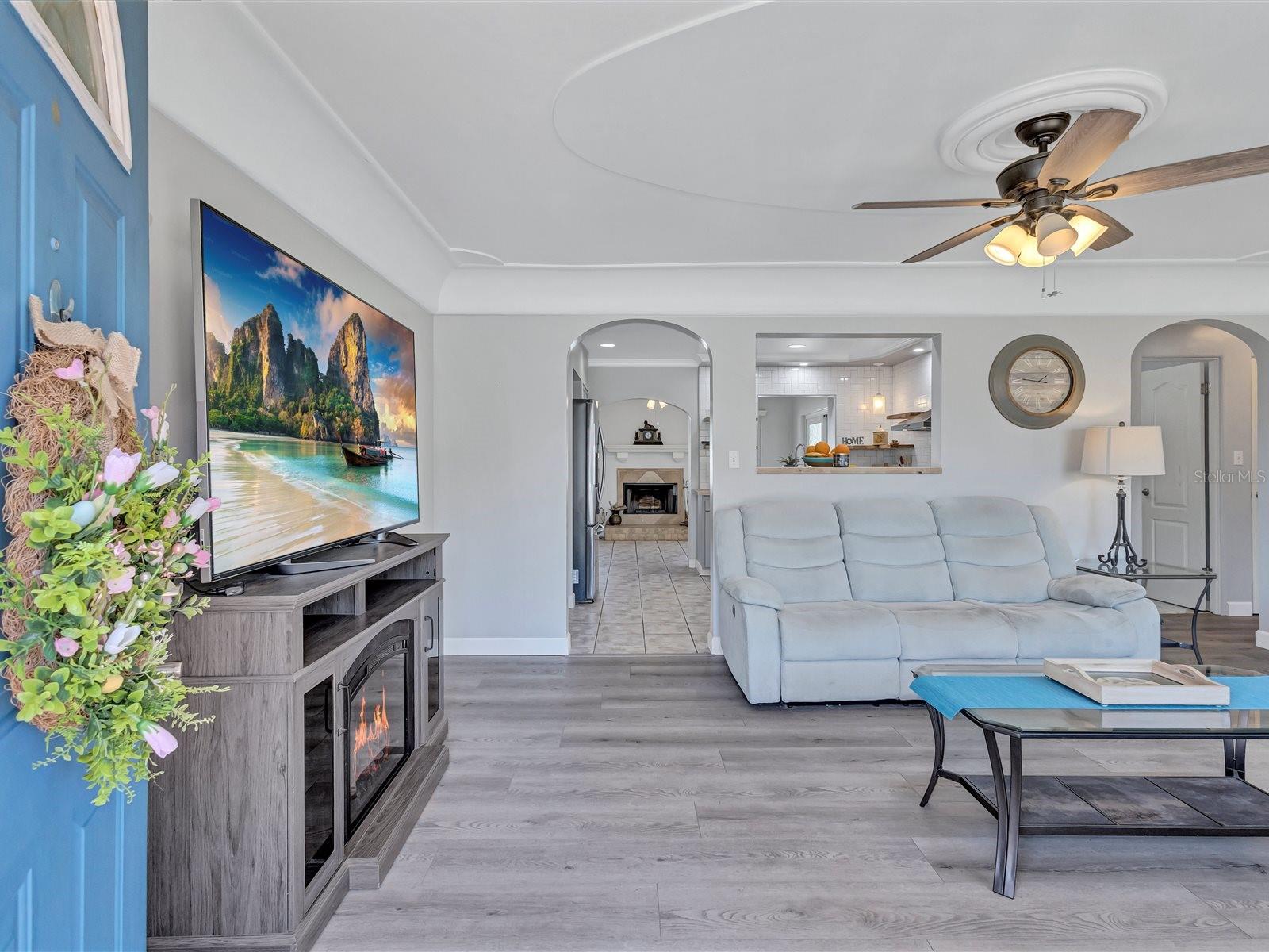 Image 3 of 59 For 4451 14th Avenue N