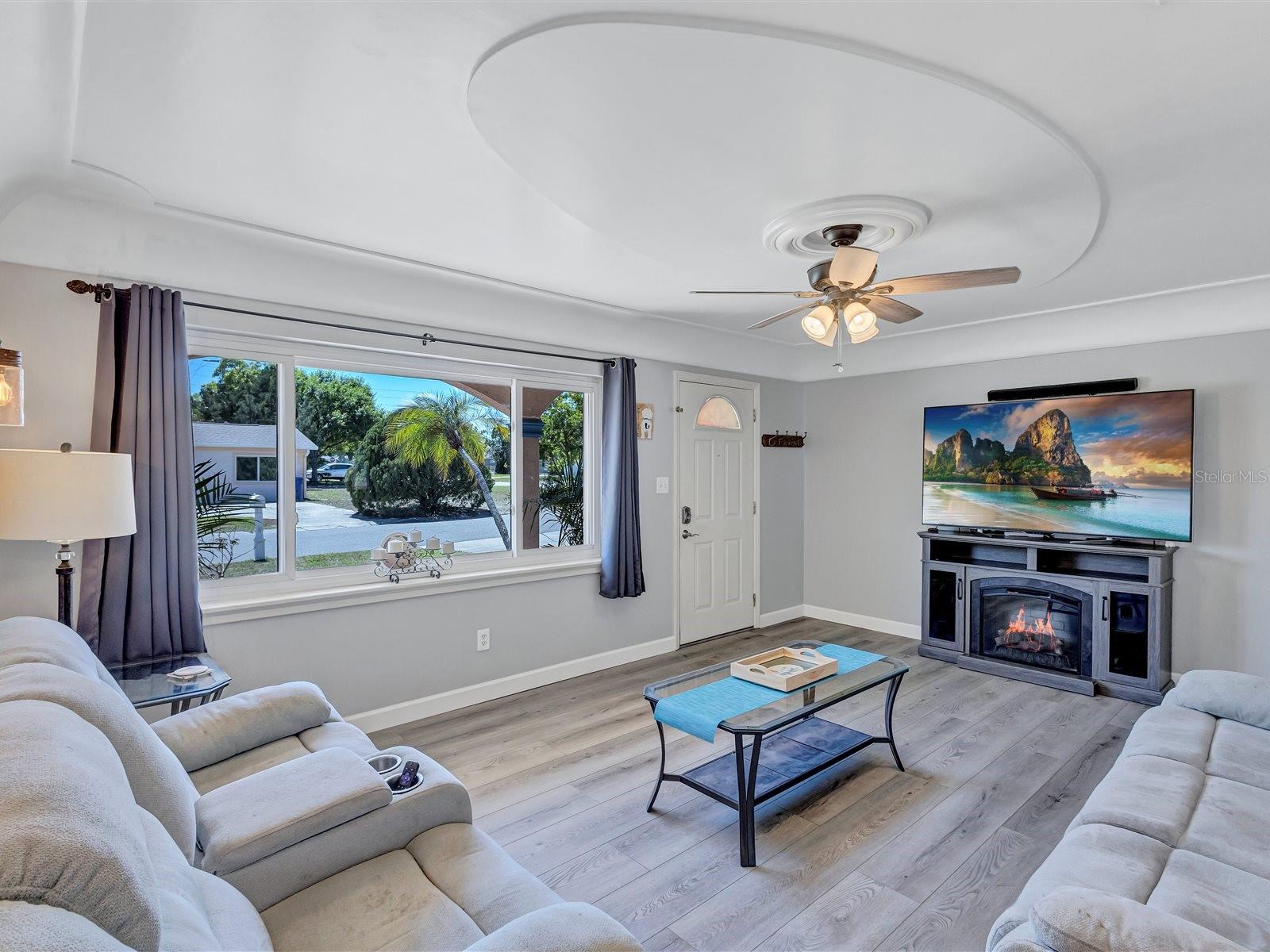 Image 5 of 59 For 4451 14th Avenue N