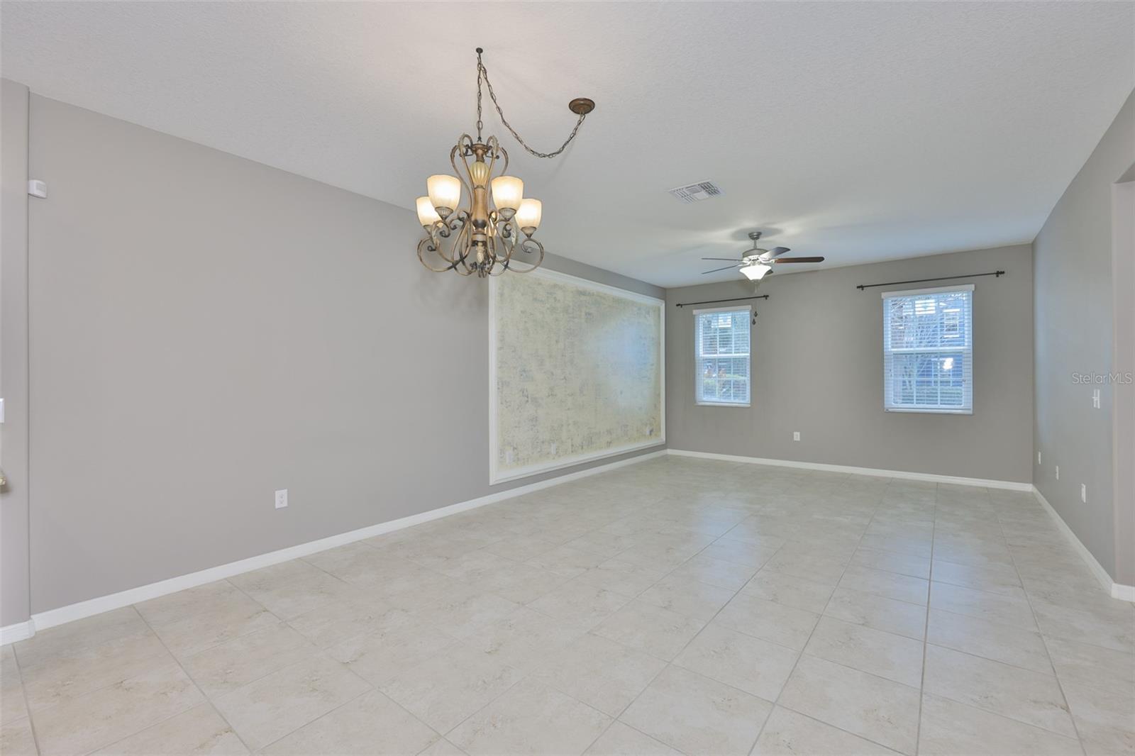 Image 12 of 64 For 6330 Lantern View Place