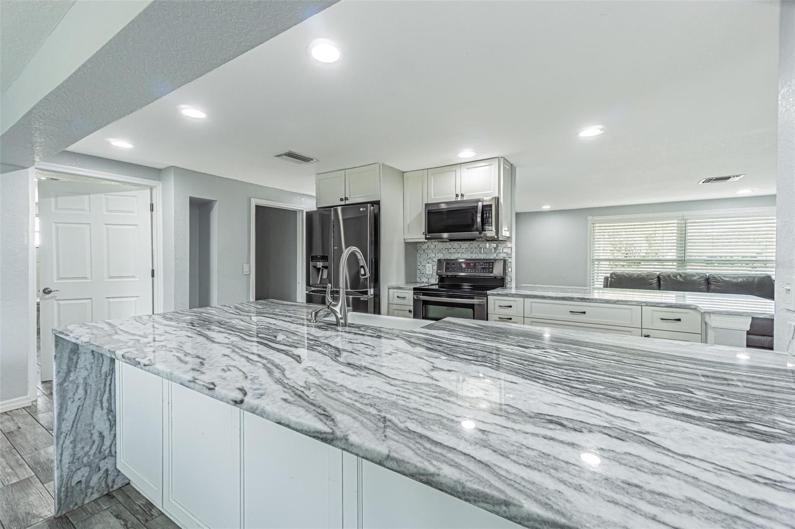 Image 20 of 45 For 1125 Fernwood Drive