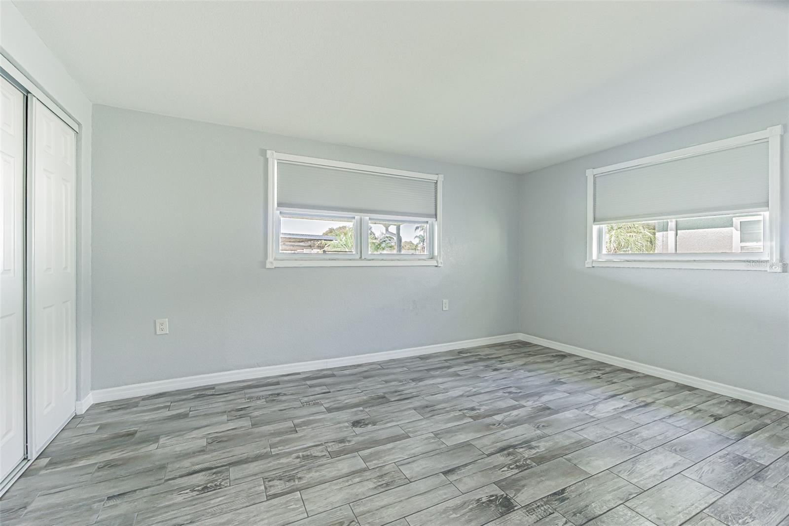 Image 22 of 45 For 1125 Fernwood Drive