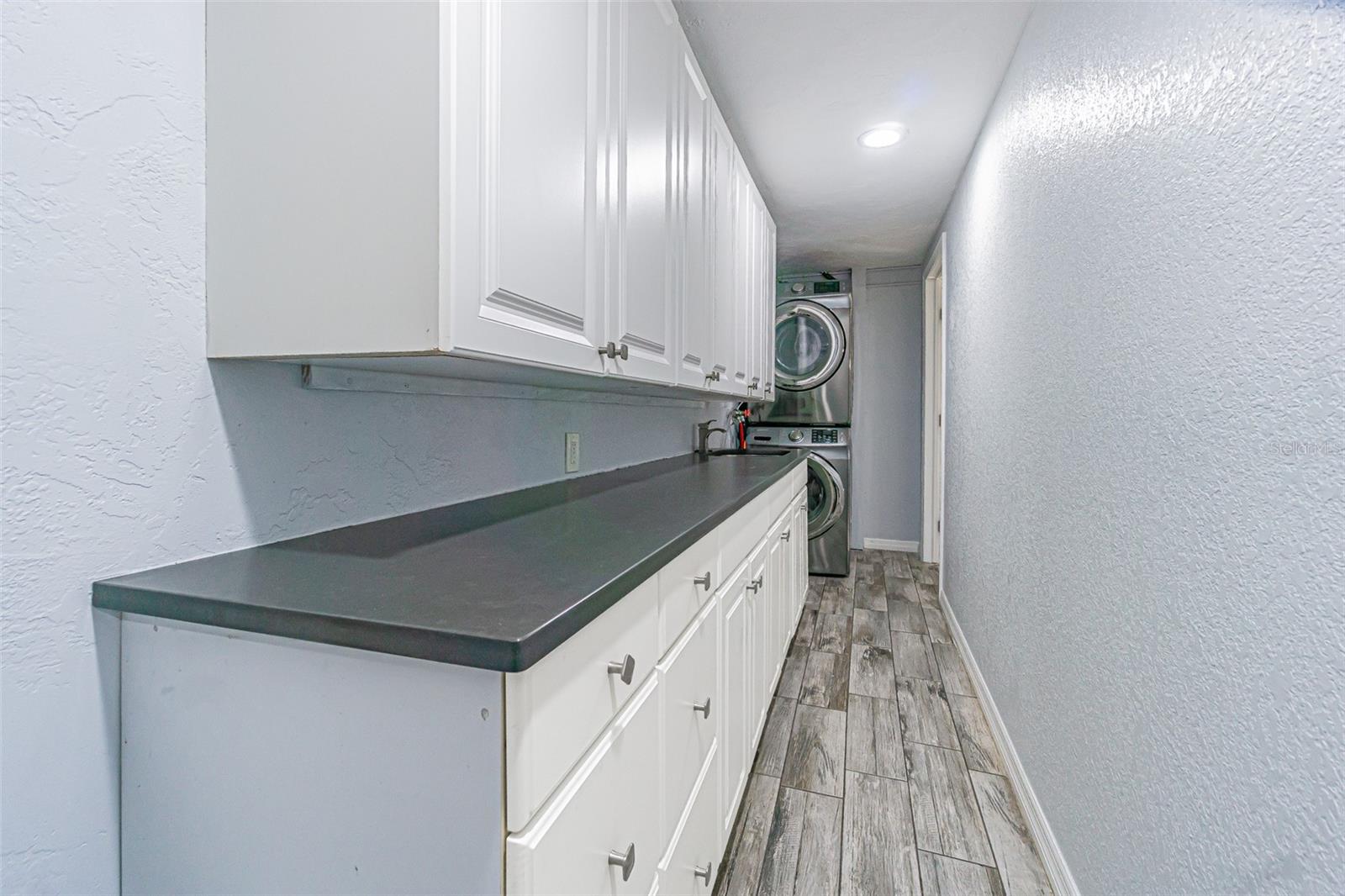 Image 26 of 45 For 1125 Fernwood Drive