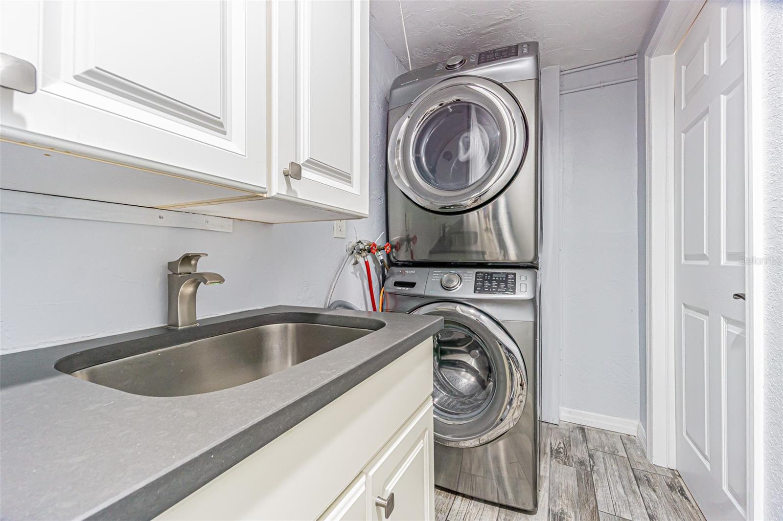 Image 27 of 45 For 1125 Fernwood Drive