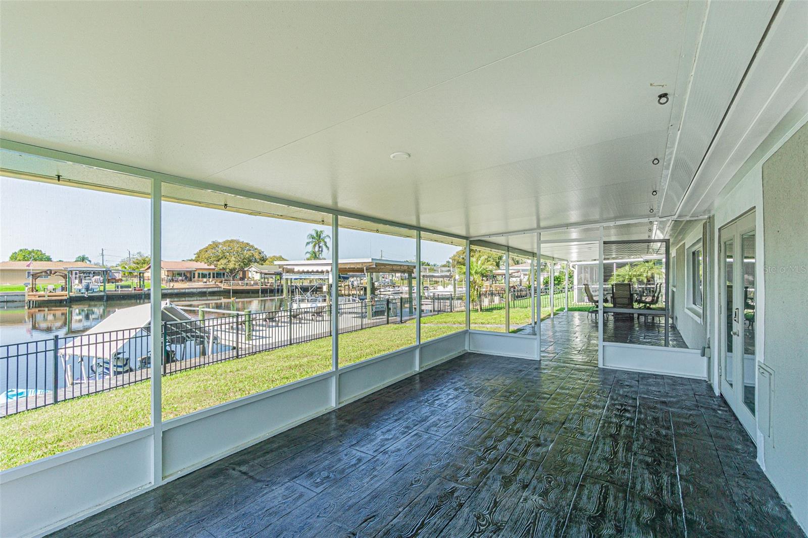 Image 31 of 45 For 1125 Fernwood Drive