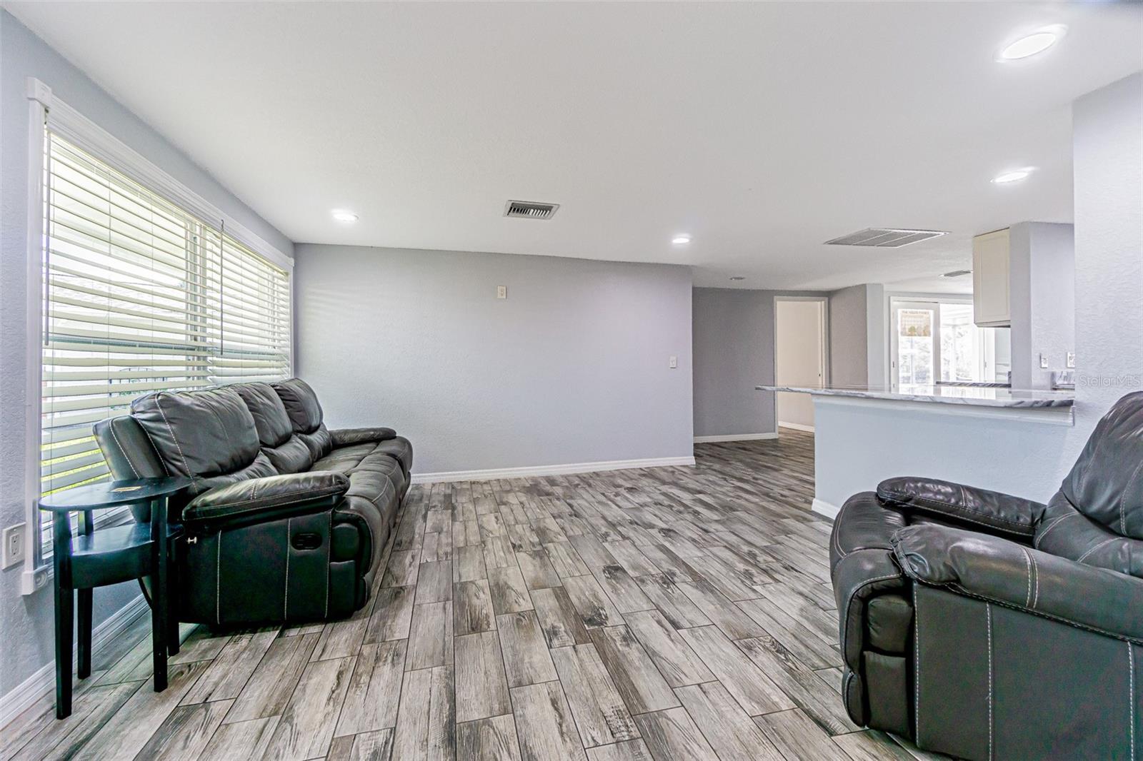 Image 9 of 45 For 1125 Fernwood Drive