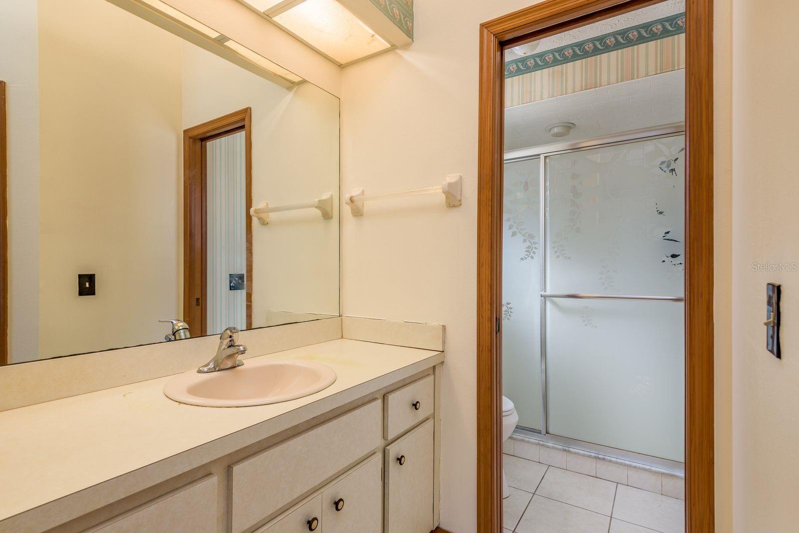 Image 20 of 37 For 752 Brittany Park Boulevard