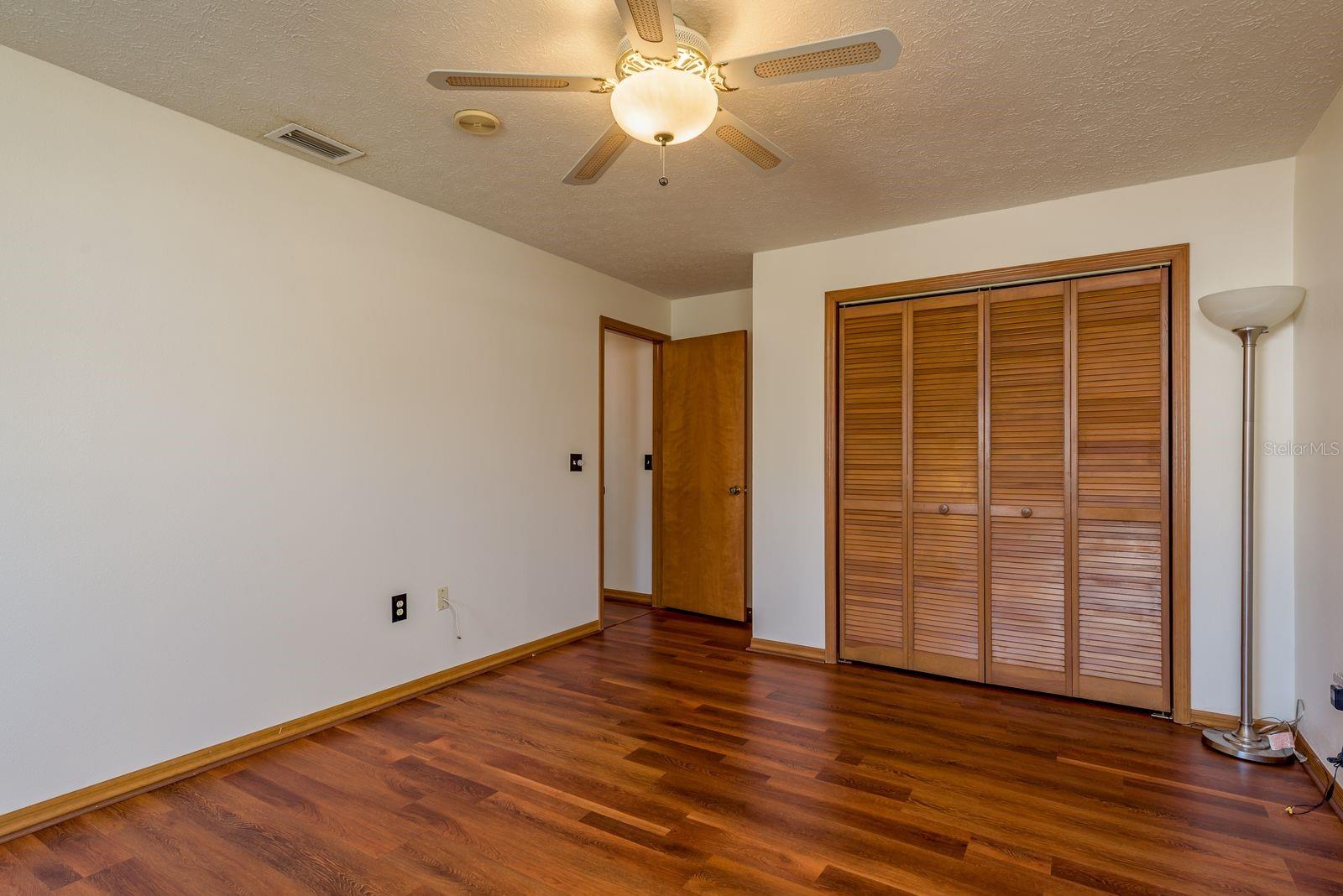 Image 22 of 37 For 752 Brittany Park Boulevard