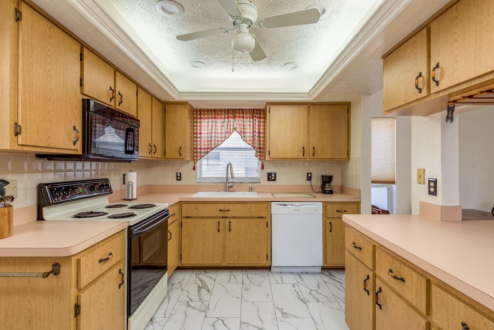 Image 5 of 37 For 752 Brittany Park Boulevard