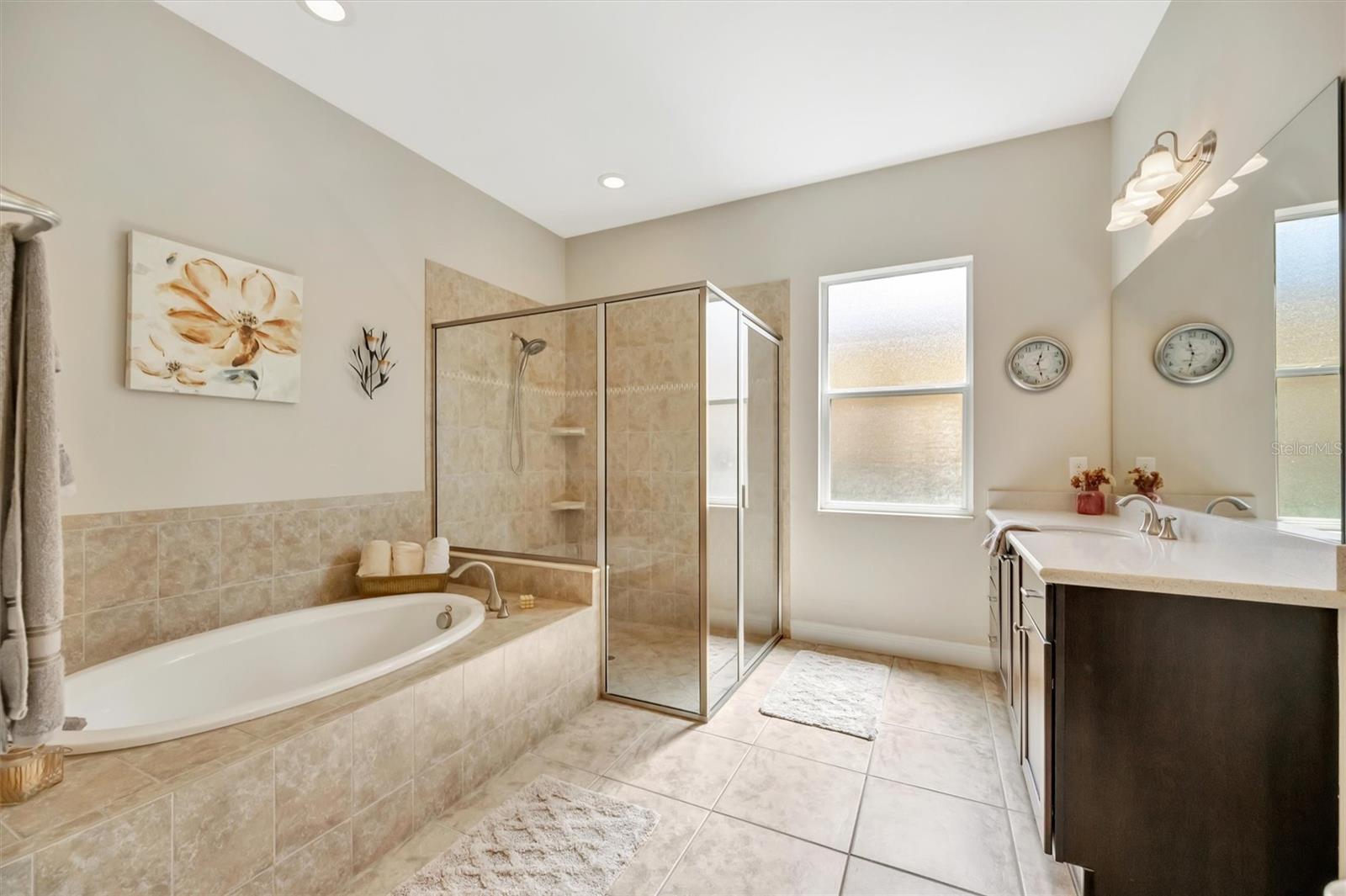 Image 37 of 100 For 1022 Kestrel Court