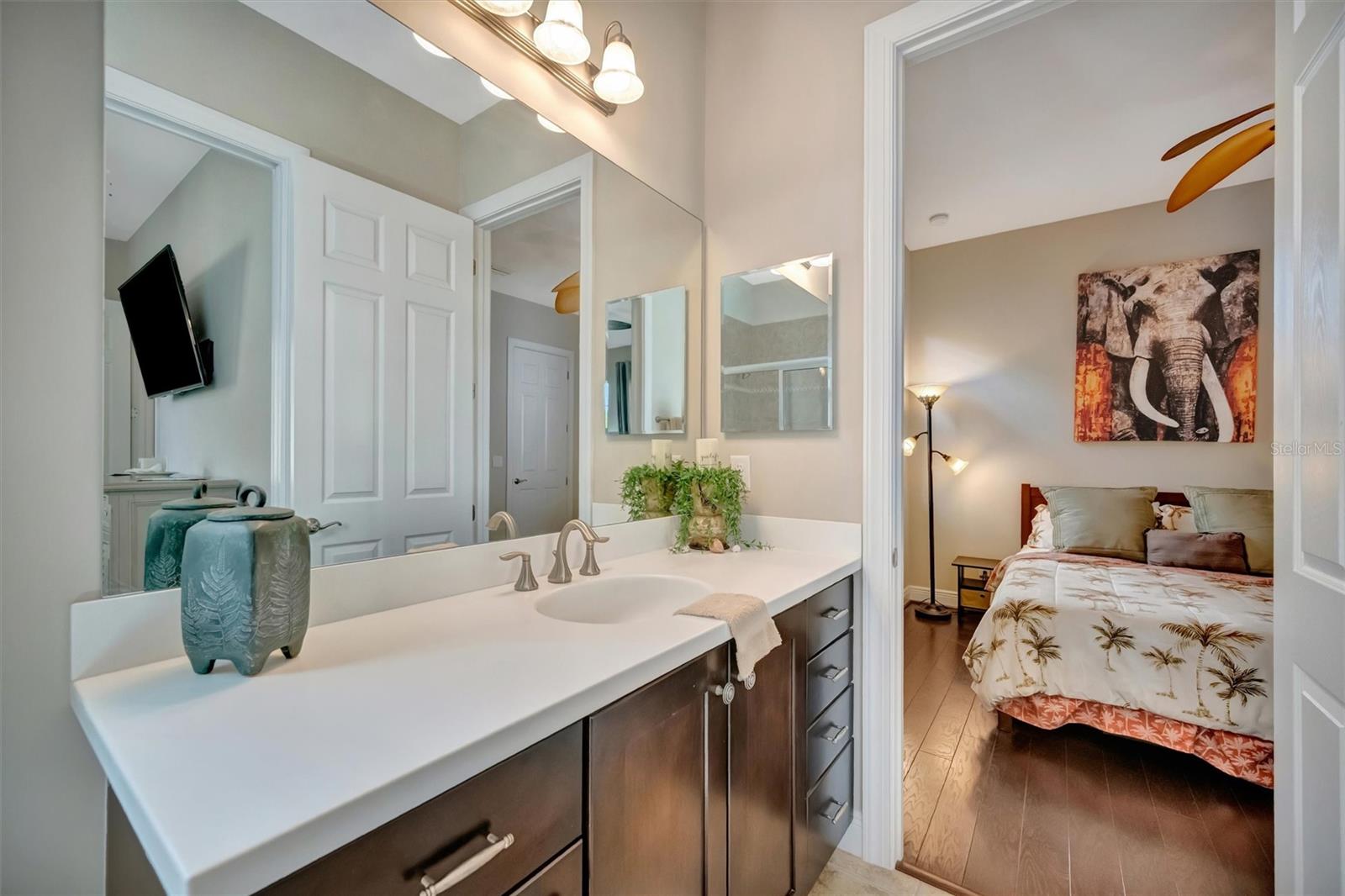 Image 43 of 100 For 1022 Kestrel Court