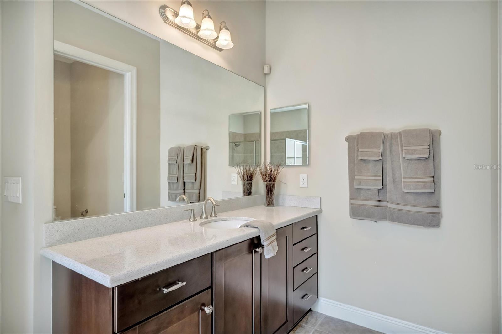 Image 44 of 100 For 1022 Kestrel Court