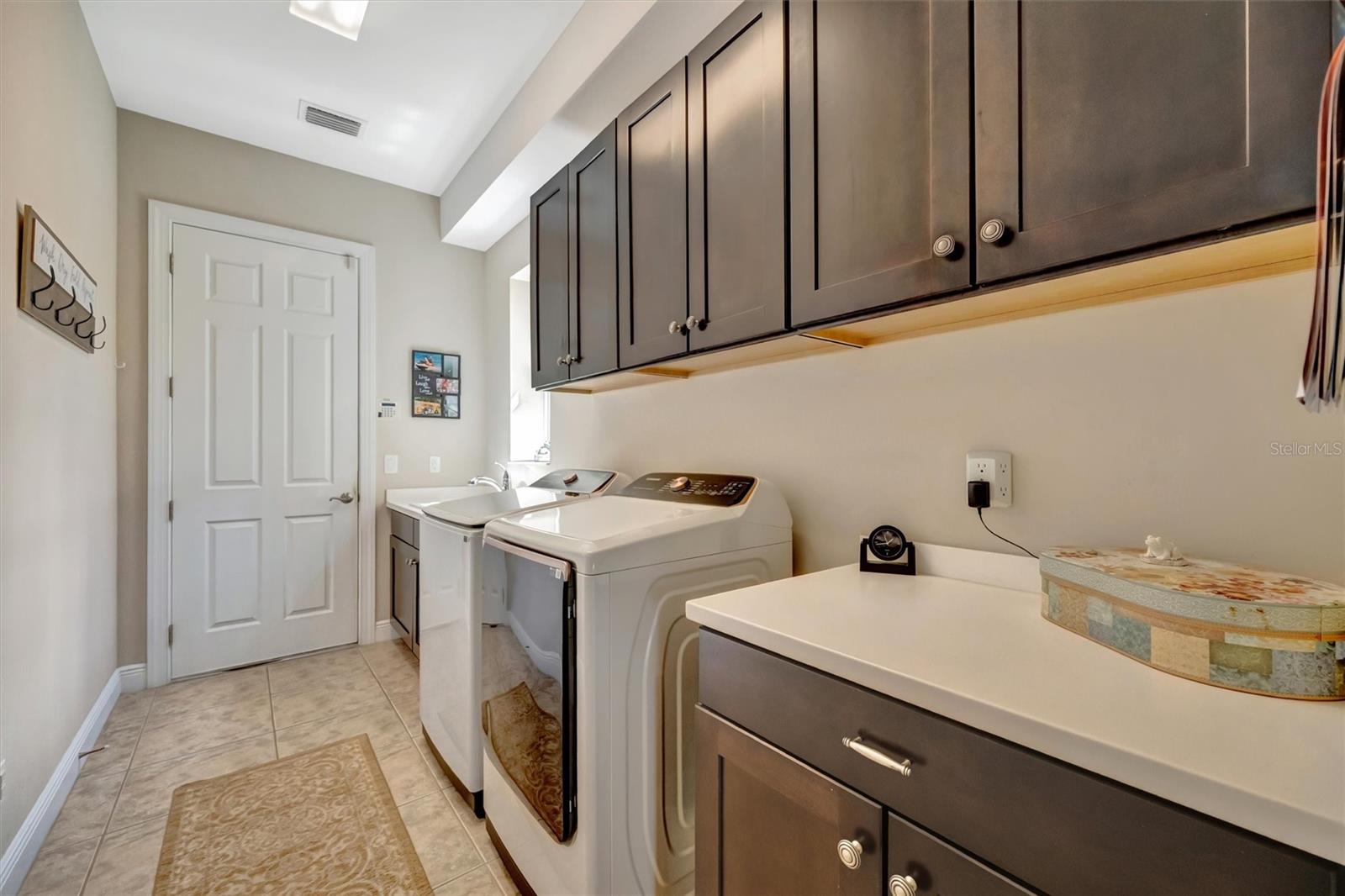 Image 54 of 100 For 1022 Kestrel Court