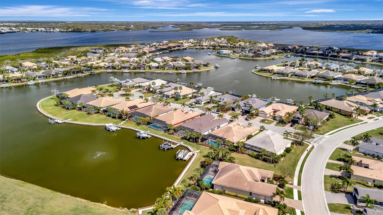 Image 7 of 100 For 1022 Kestrel Court