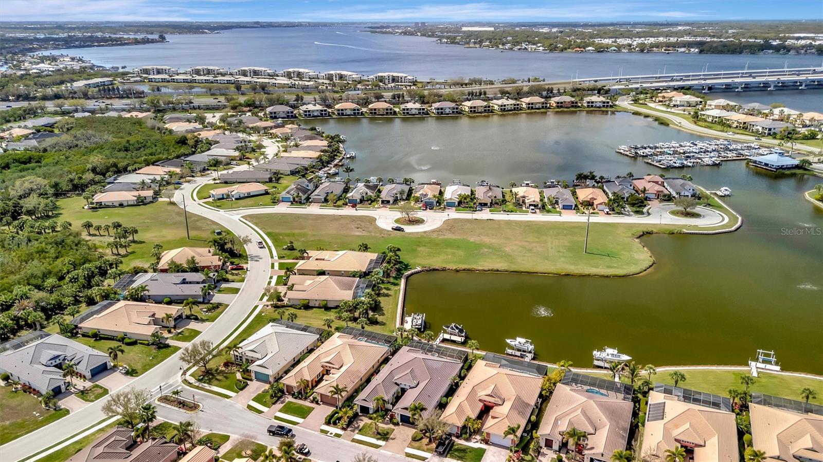 Image 8 of 100 For 1022 Kestrel Court