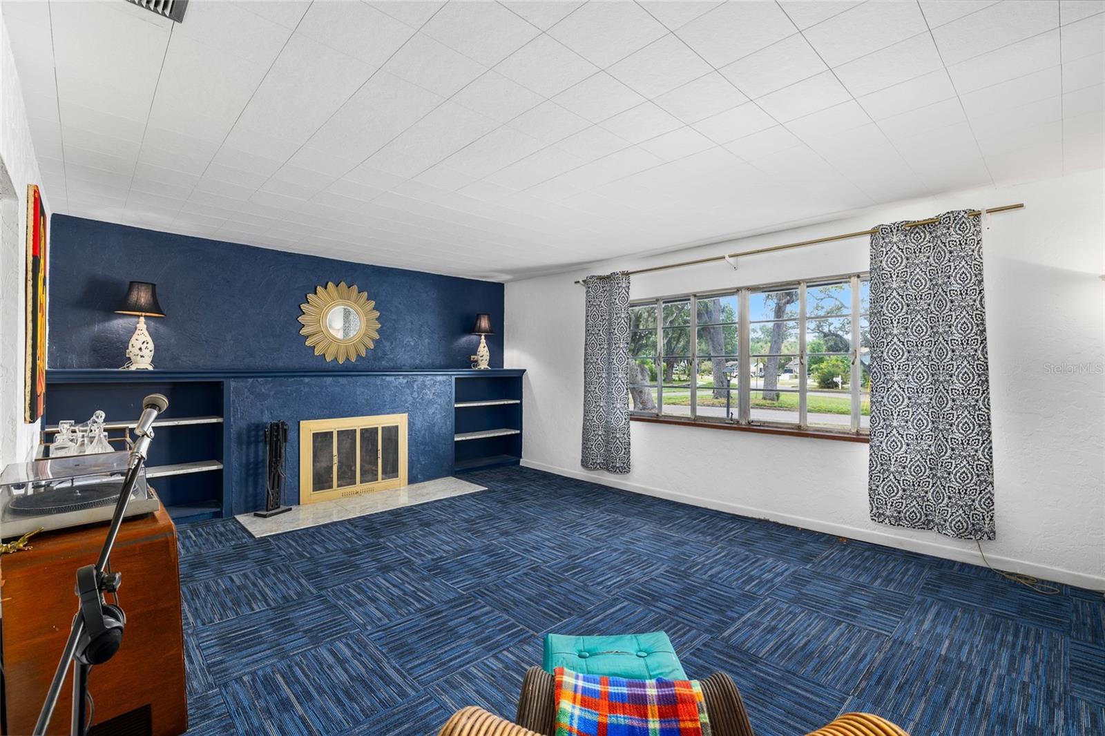 Image 18 of 47 For 2027 Pinecrest Way