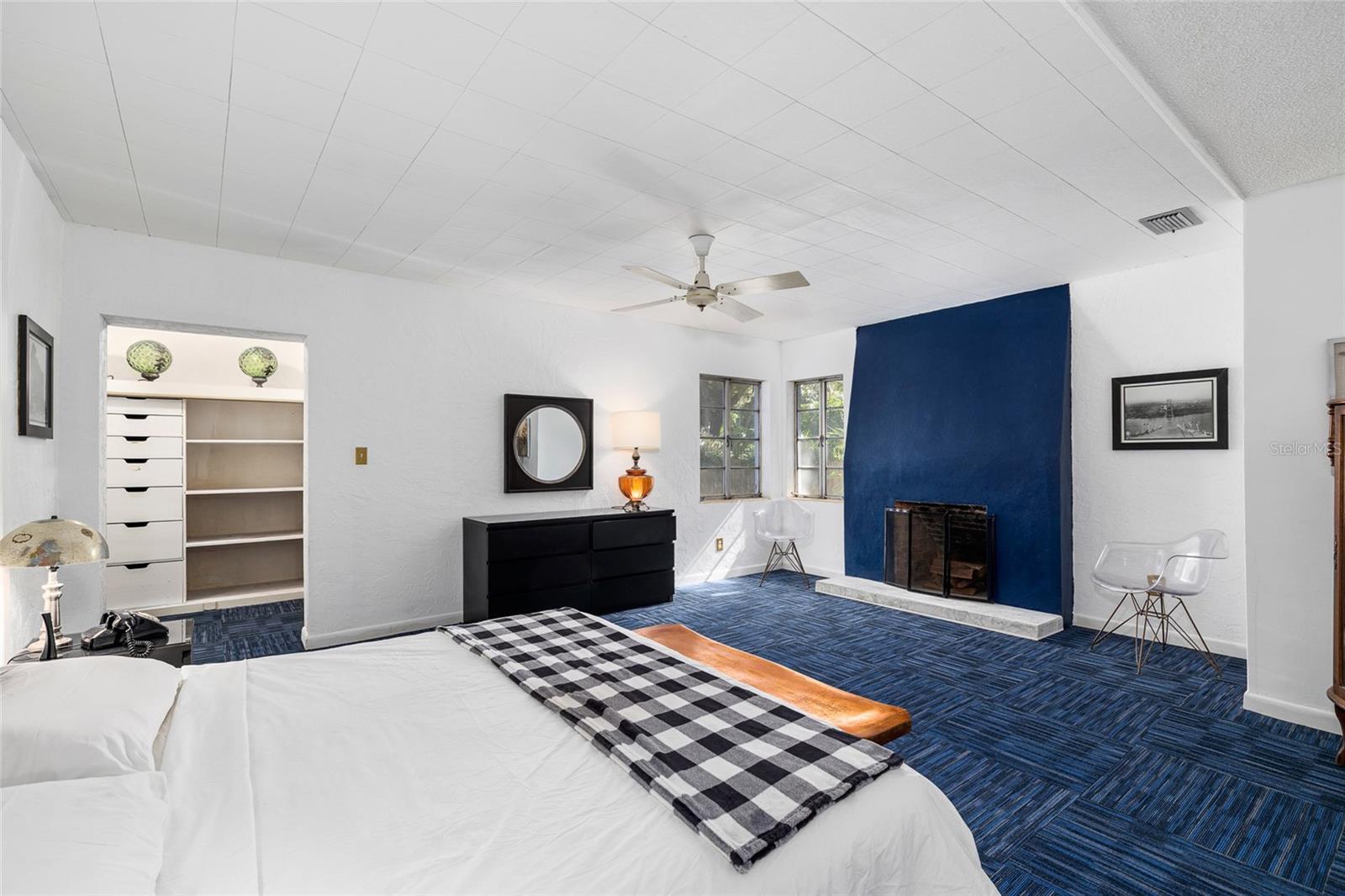 Image 27 of 47 For 2027 Pinecrest Way