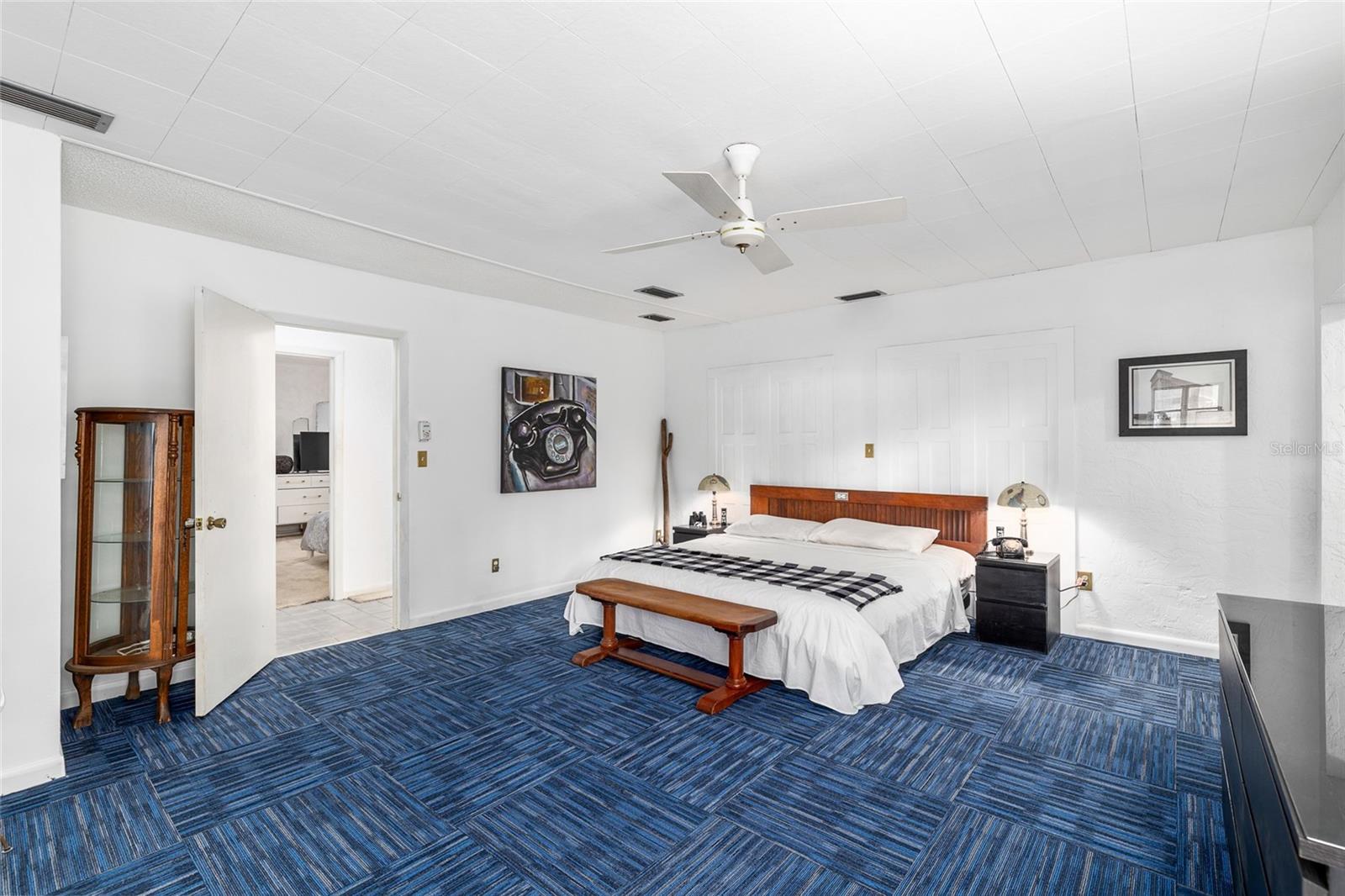 Image 28 of 47 For 2027 Pinecrest Way