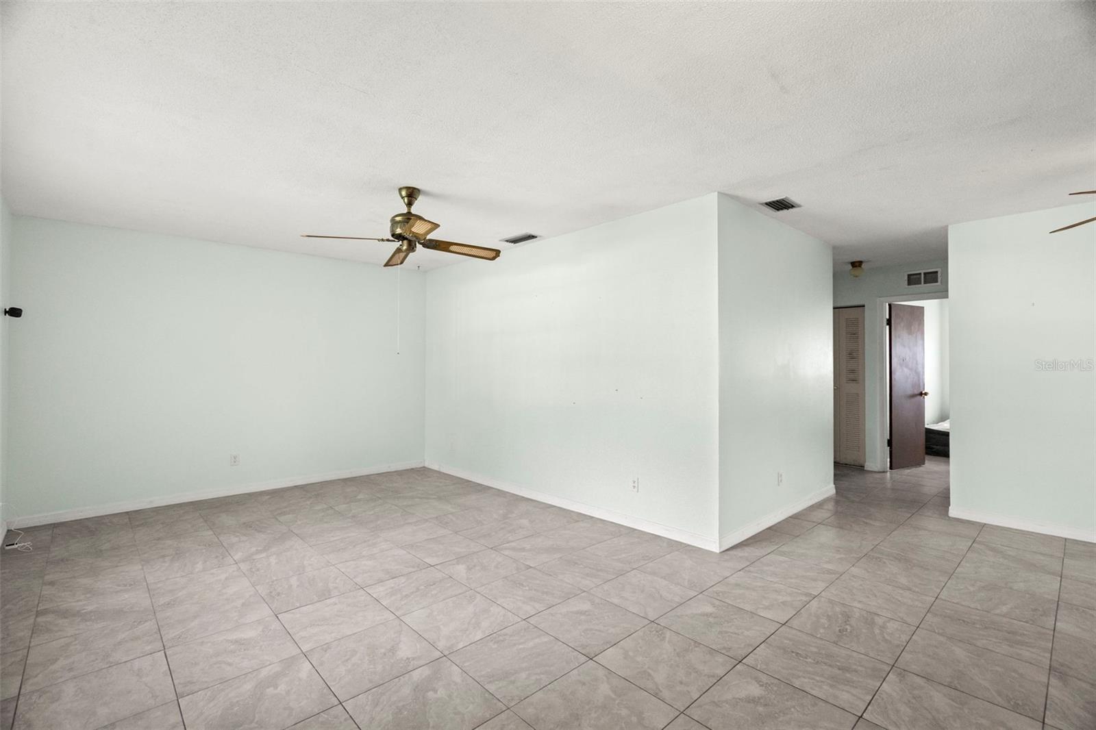 Image 3 of 25 For 2147 Coral Way